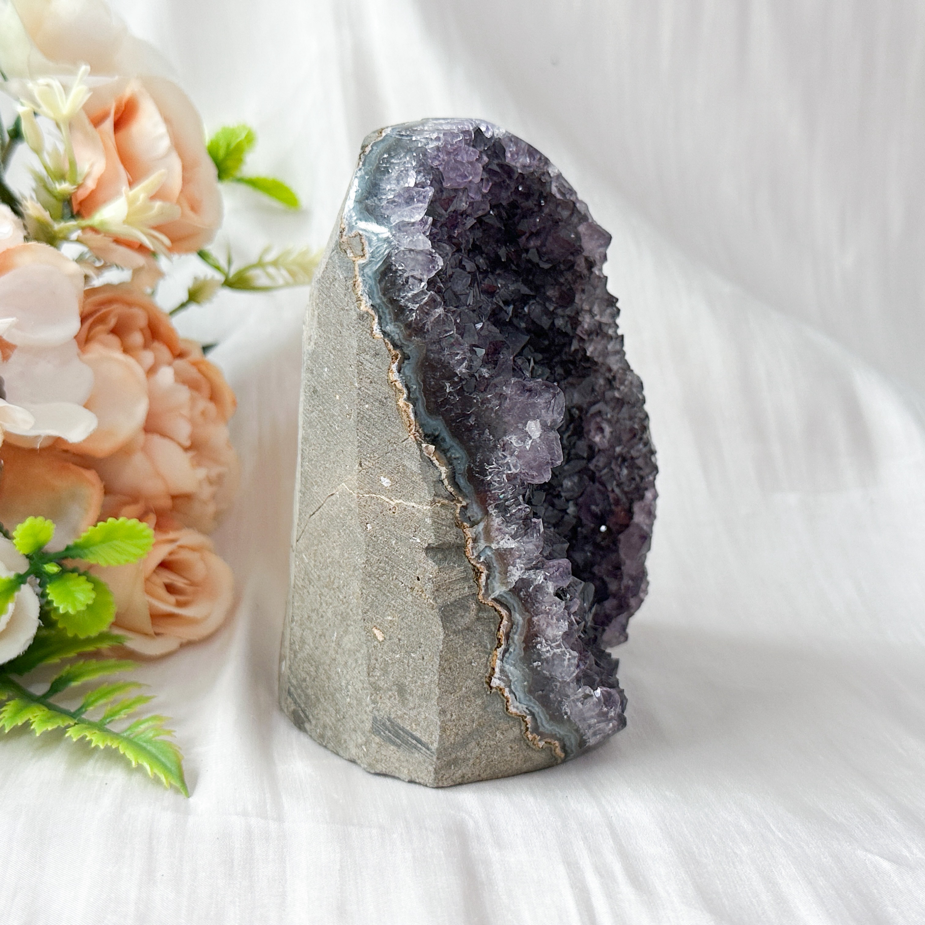 Amethyst Geode - 109mm
