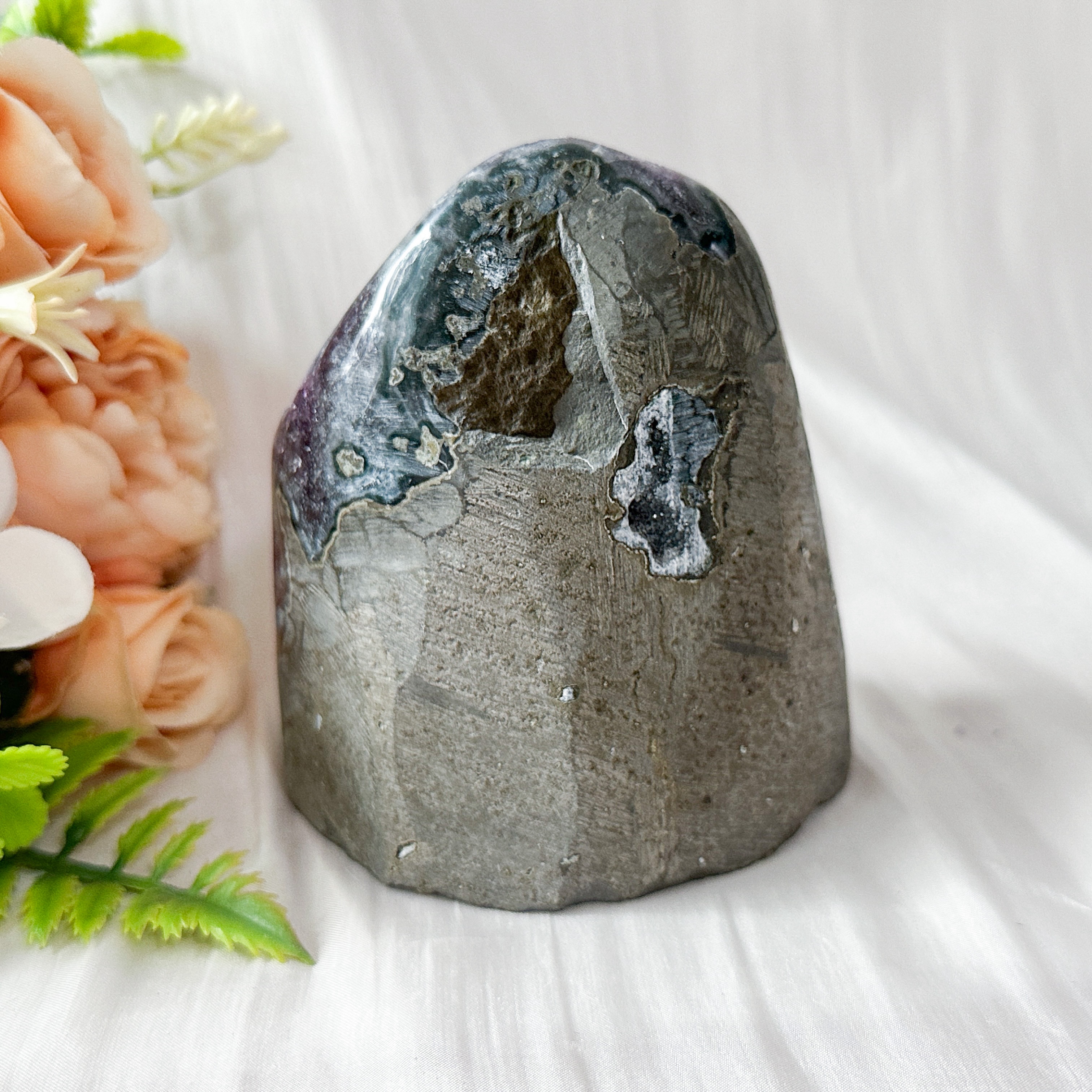 Amethyst Geode - 98mm