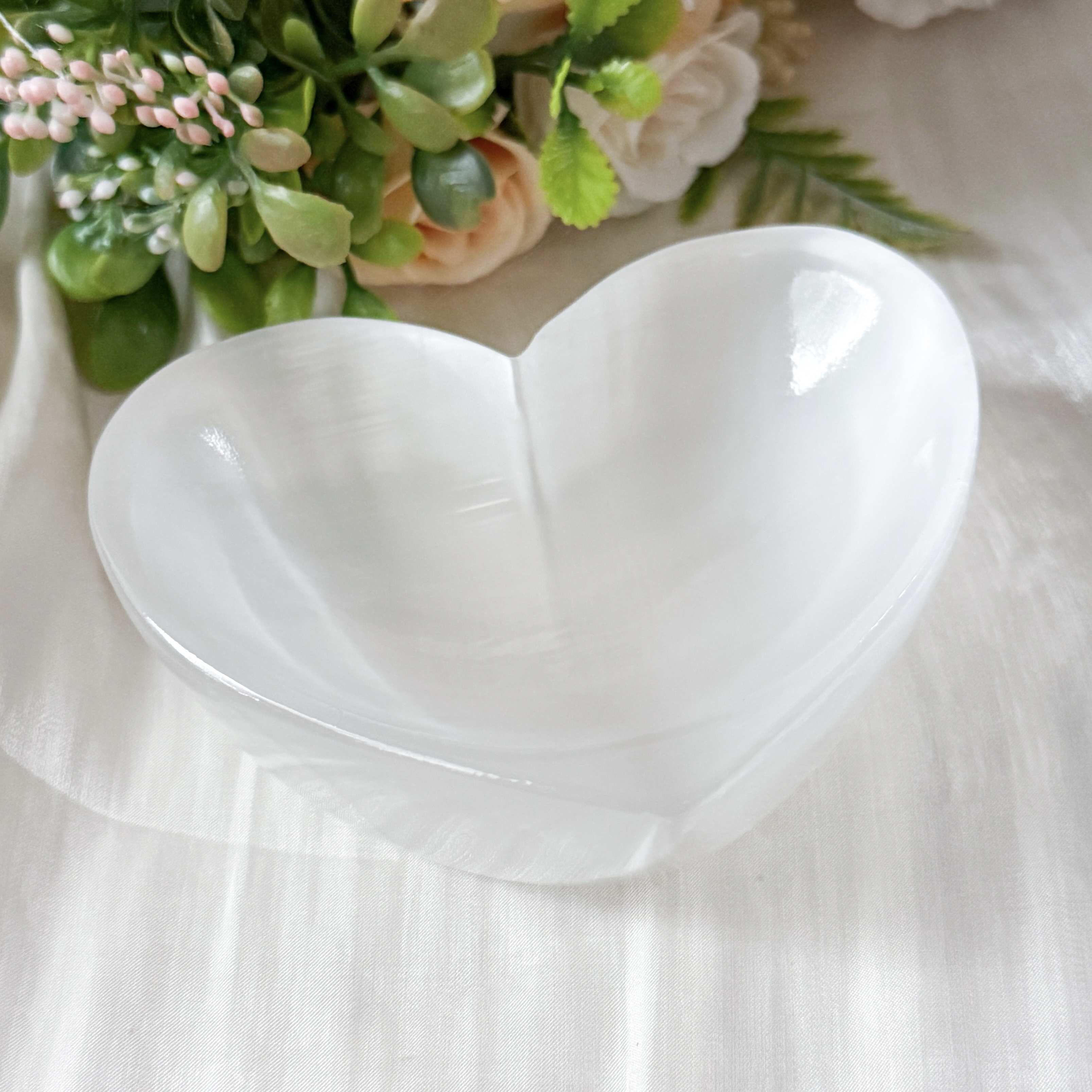 Selenite Heart Bowl (L)