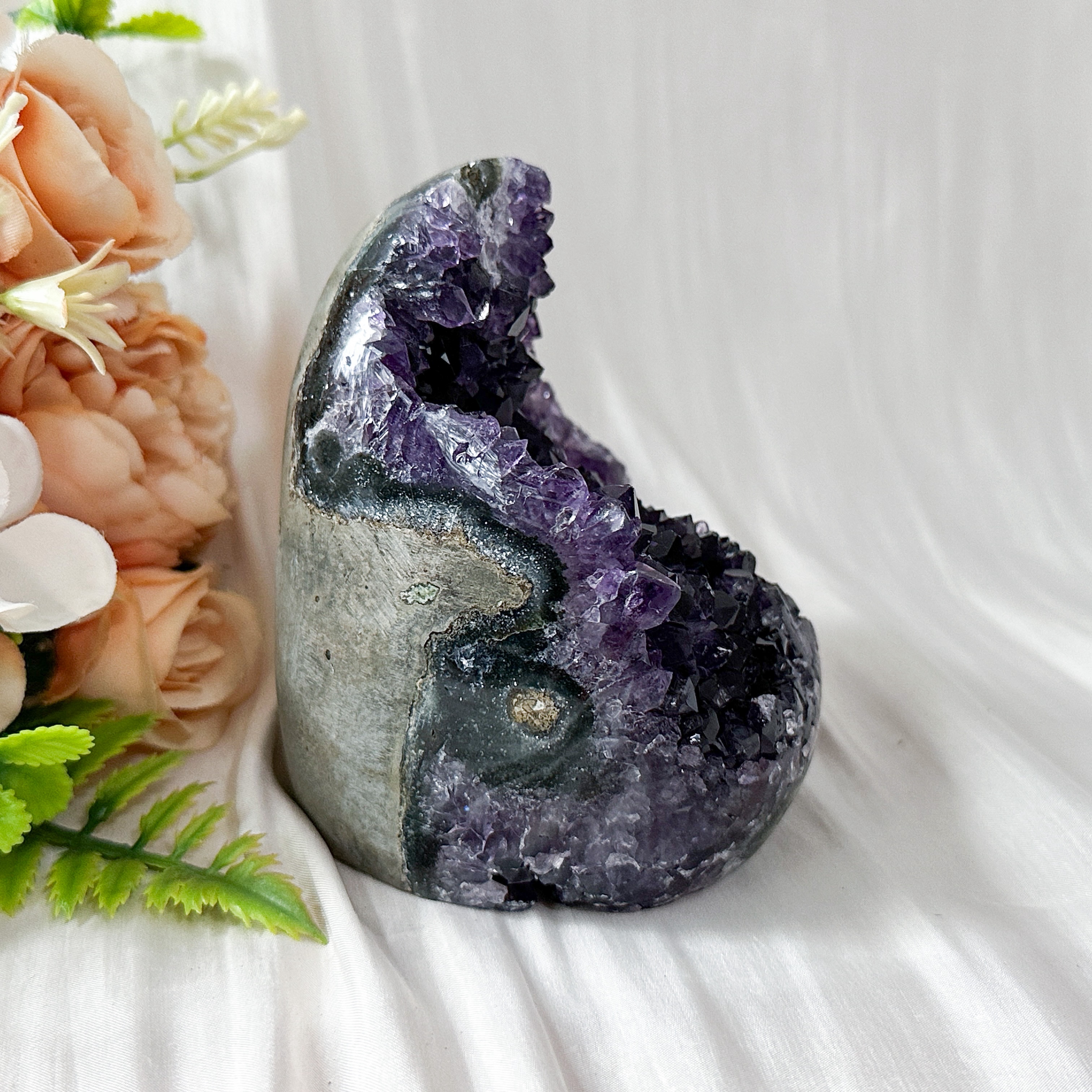 Amethyst Geode - 95mm