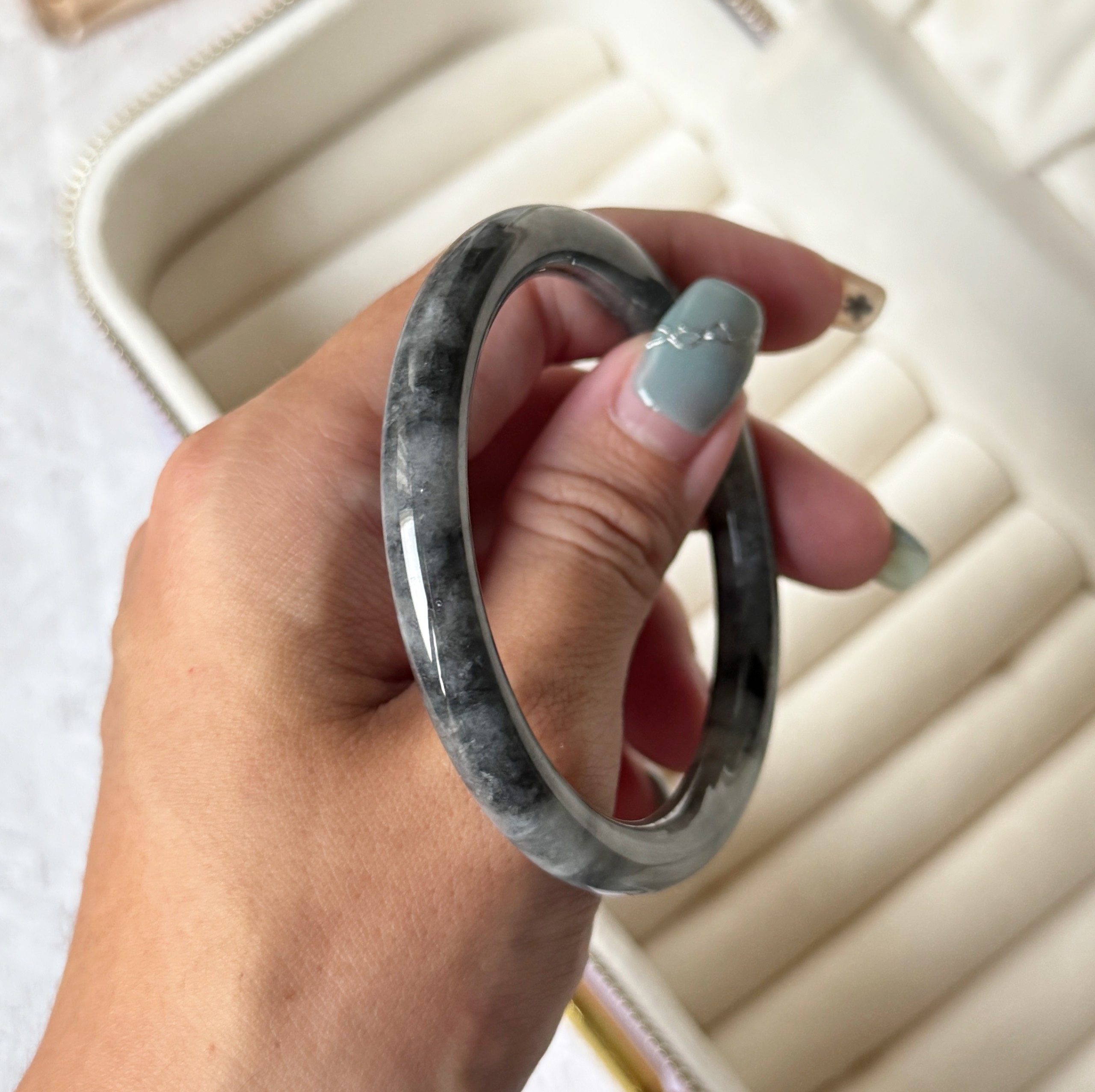 Grade A Ash Grey Jade Yuan Tiao Bangle - S56/29g