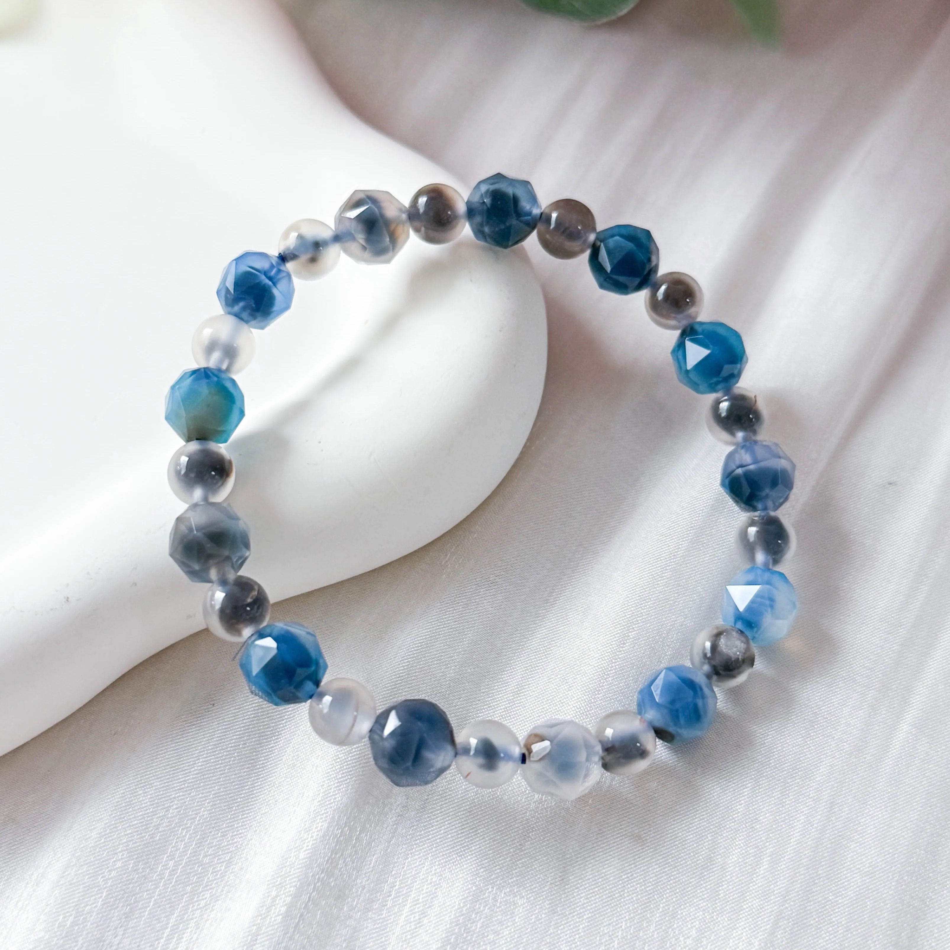 Blue Agate 8mm Diamond Cut Bracelet