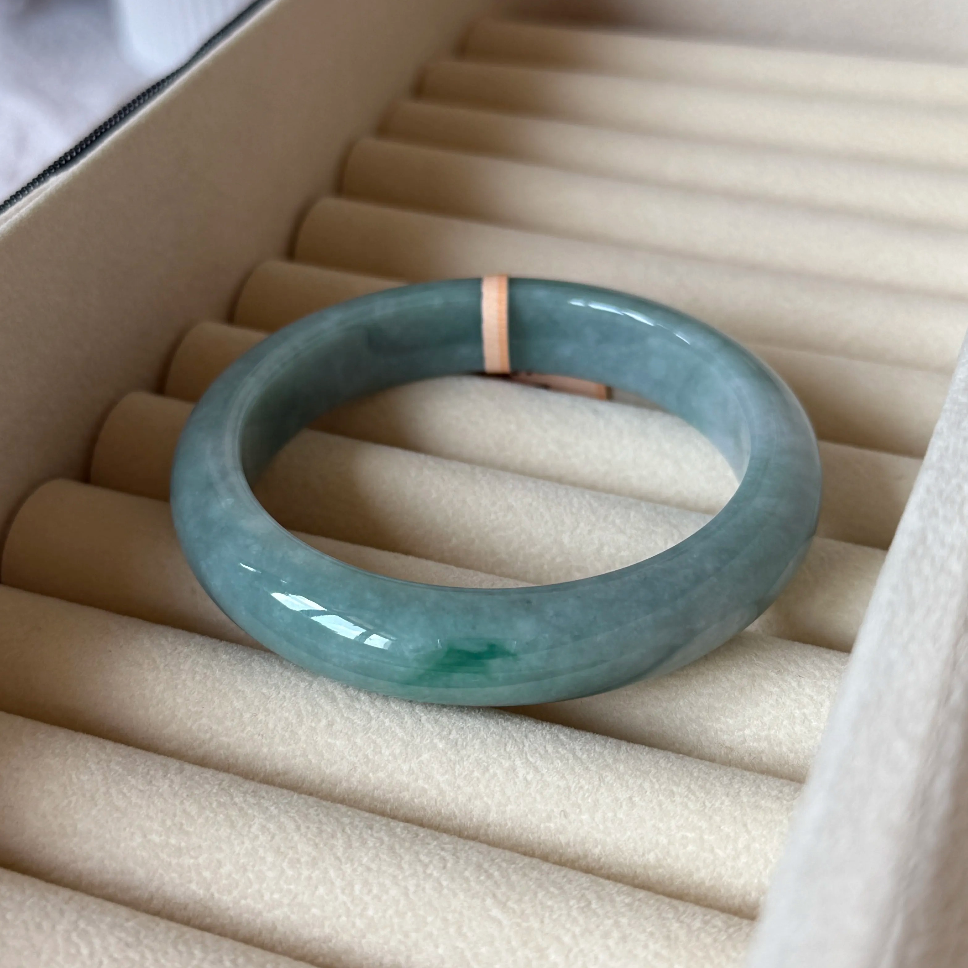 Grade A Waterhue Apple Green Jade Bangle - S56/56.7g