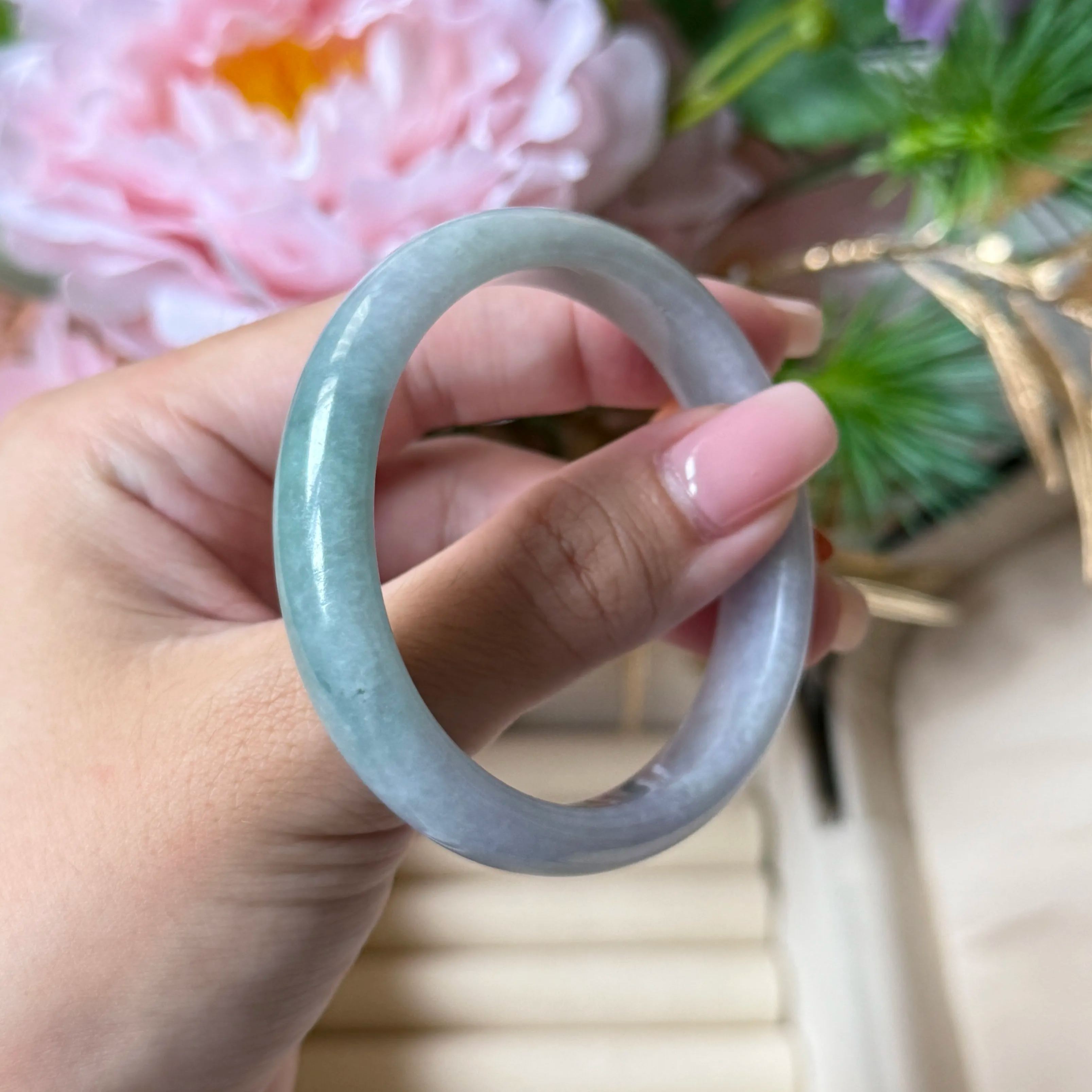 Grade A Waterhue Lavender Green Jade Oval Bangle - S52/38.9g