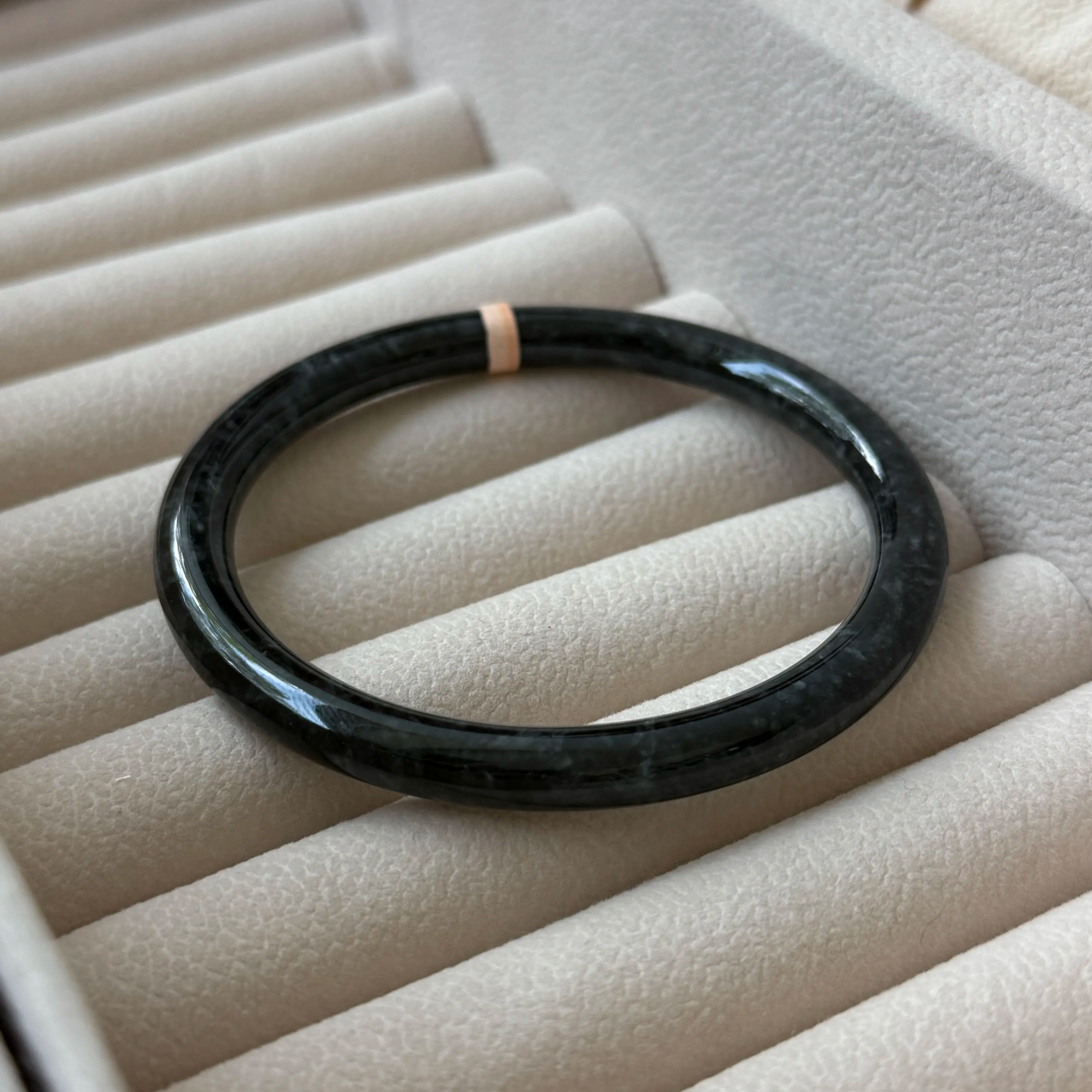 Grade A Snowflake Ash Jade Yuan Tiao Bangle - S57+/23.9g - LM