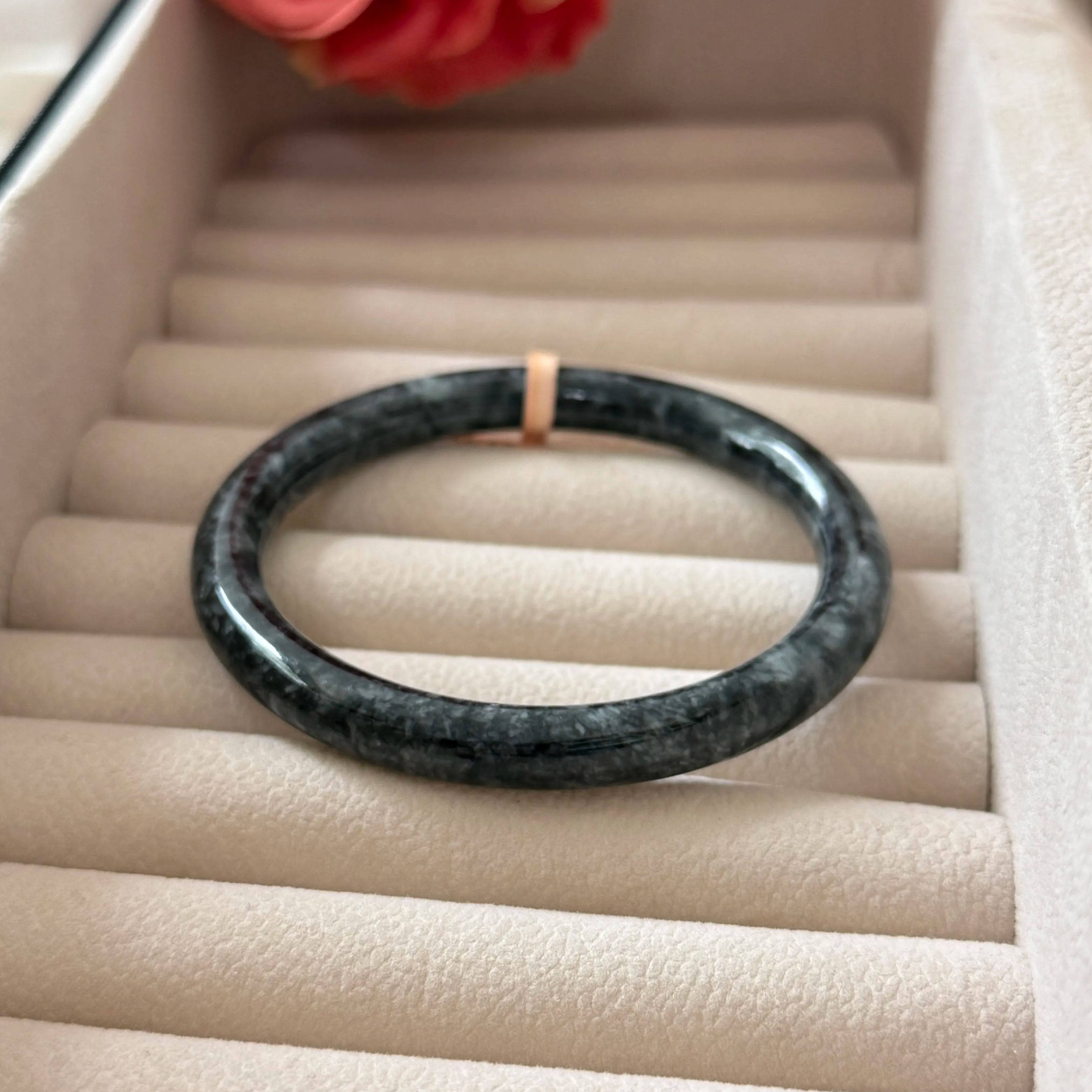 Grade A Snowflake Ash Jade Yuan Tiao Bangle - S55+/29g - LM
