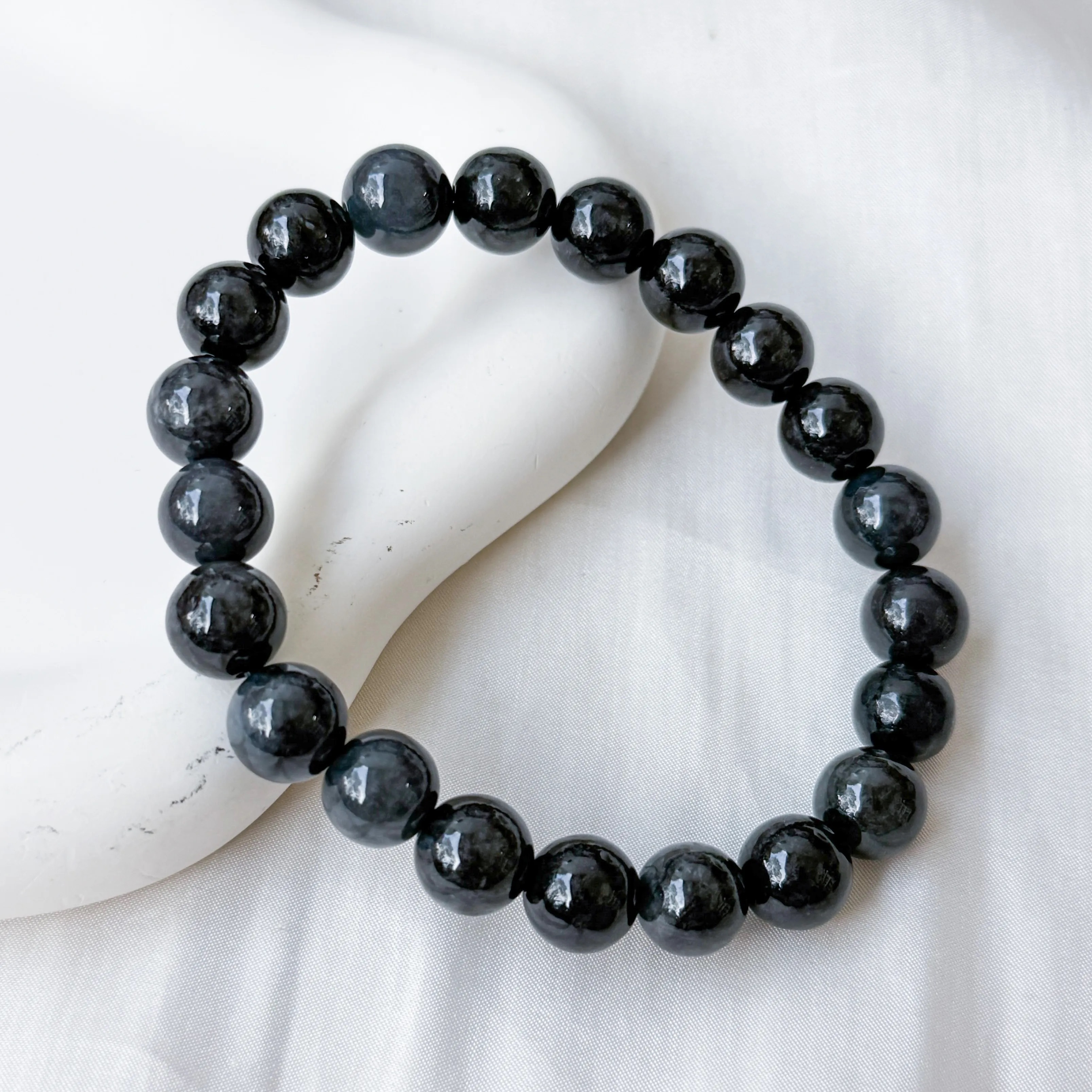 Grade A Ash Grey Jade 10mm AA Bracelet 