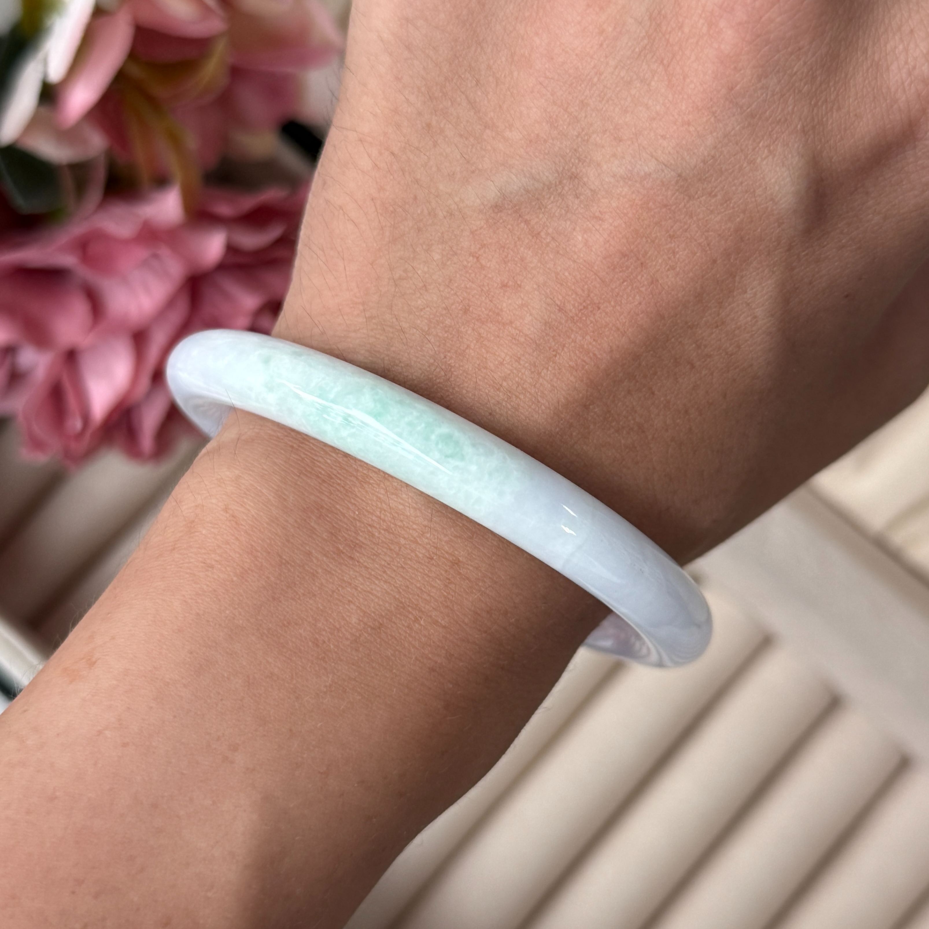 Grade A Powder Lavender Green Jade Yuan Tiao Bangle - S56+/37.9g