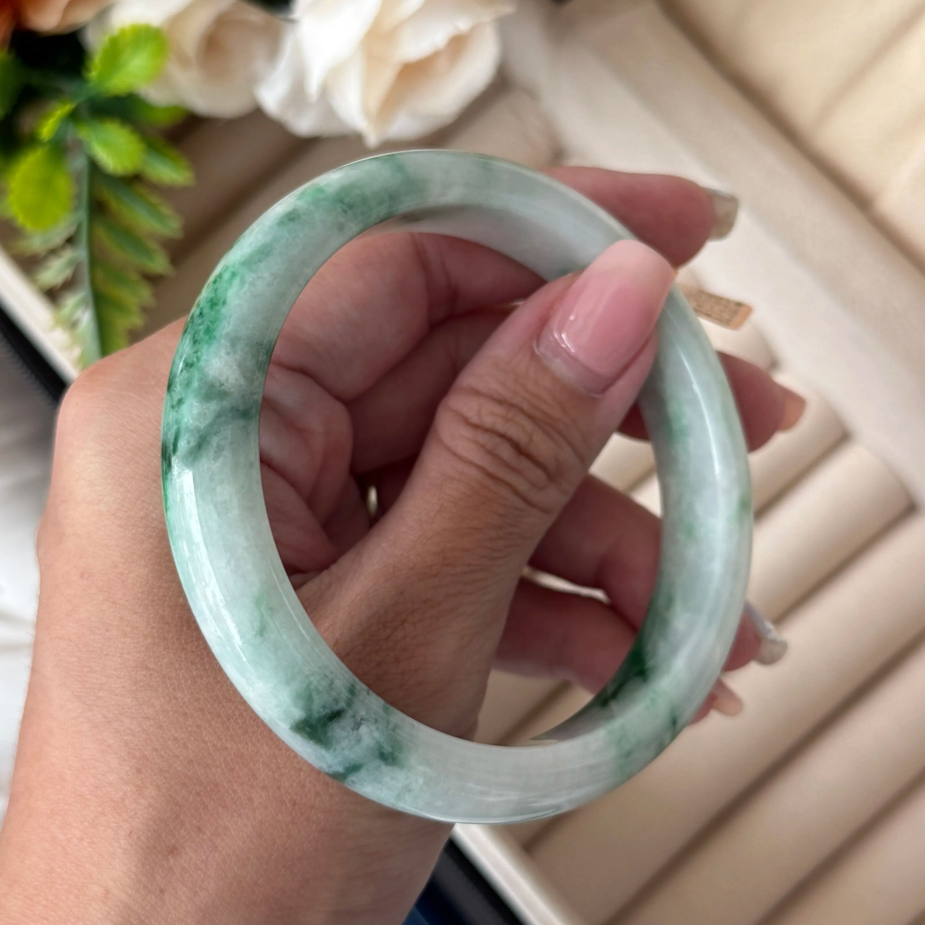 Grade A Monstera Flora Green Jade Bangle - S61/57.4g