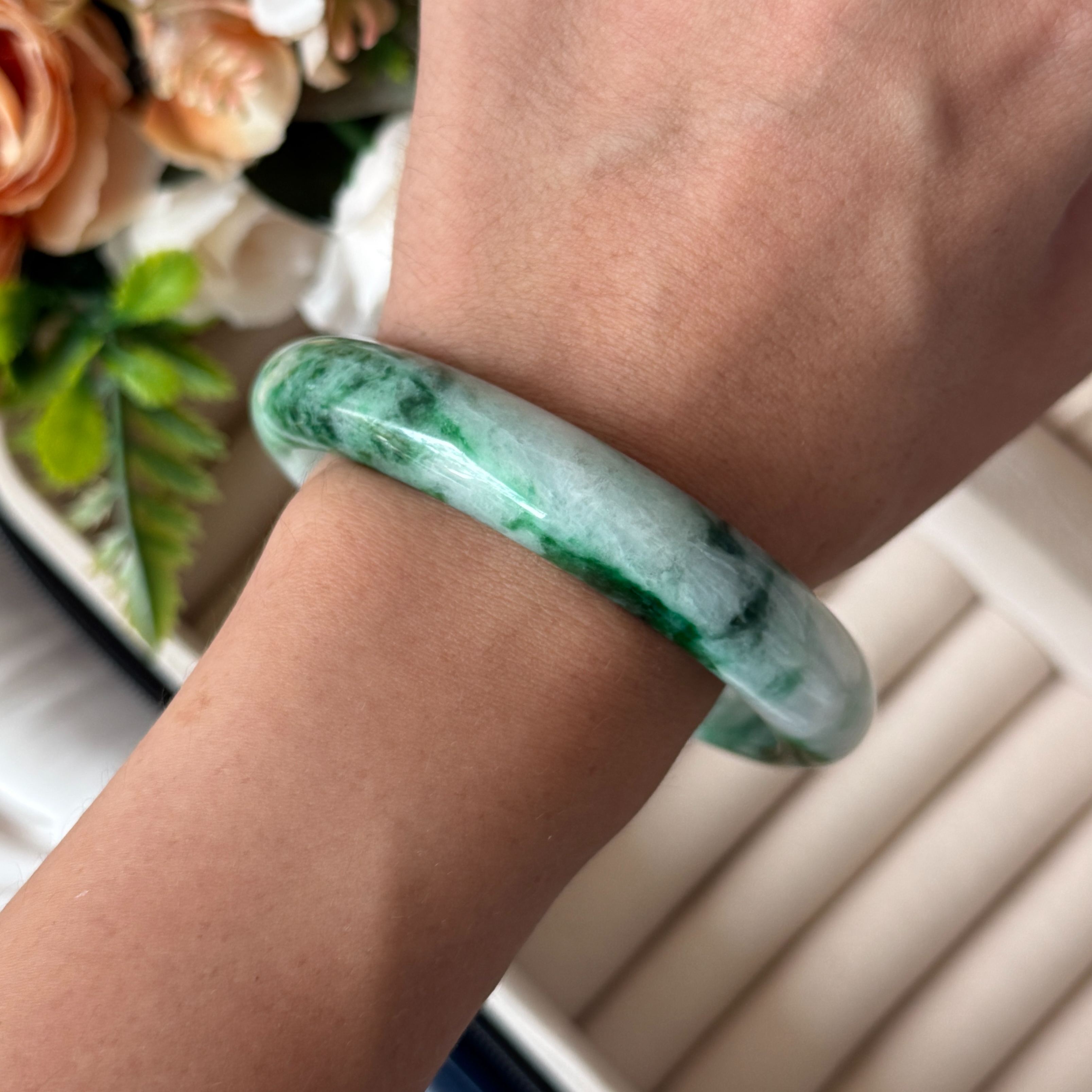 Grade A Monstera Flora Green Jade Bangle - S61/57.4g