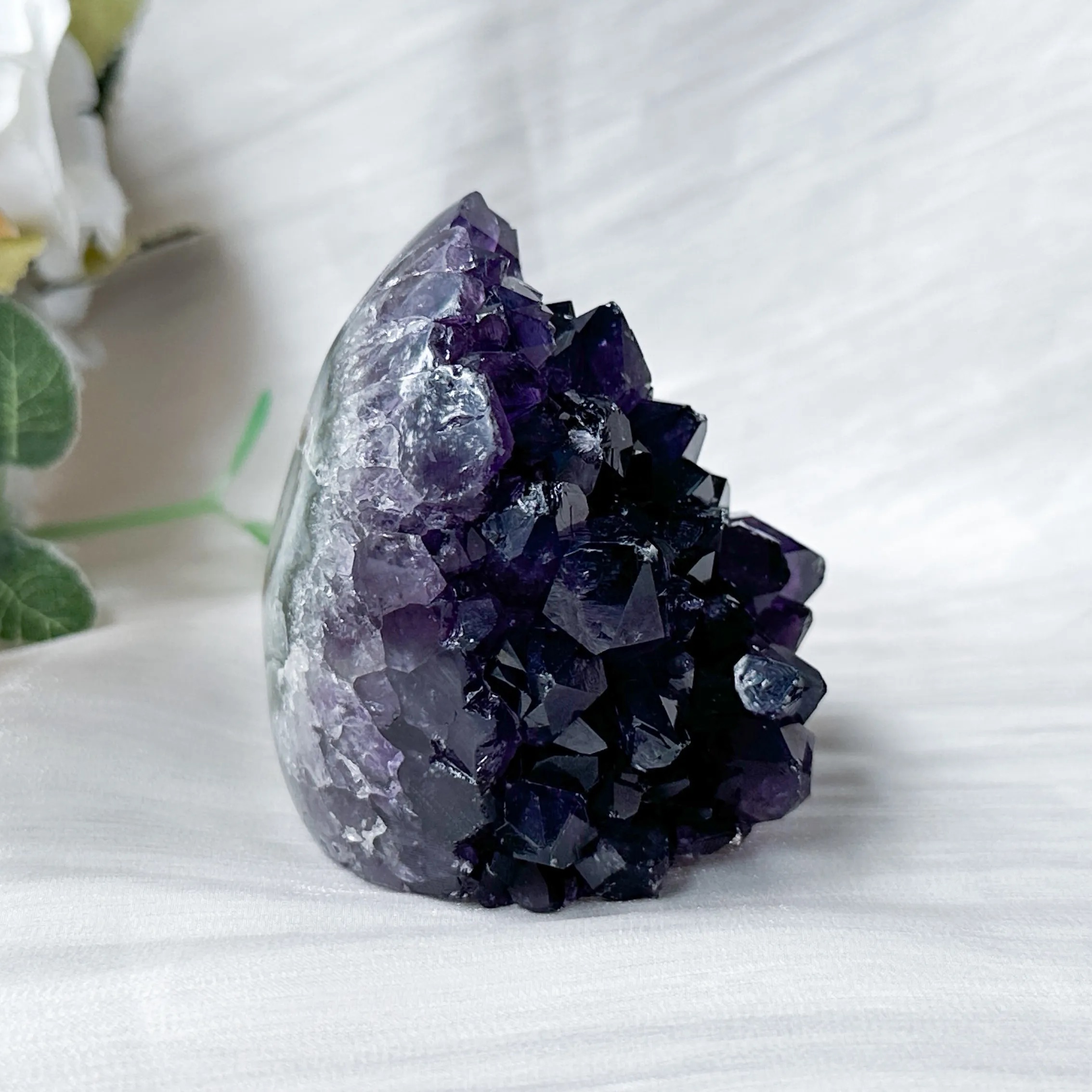 Amethyst Geode - 64mm