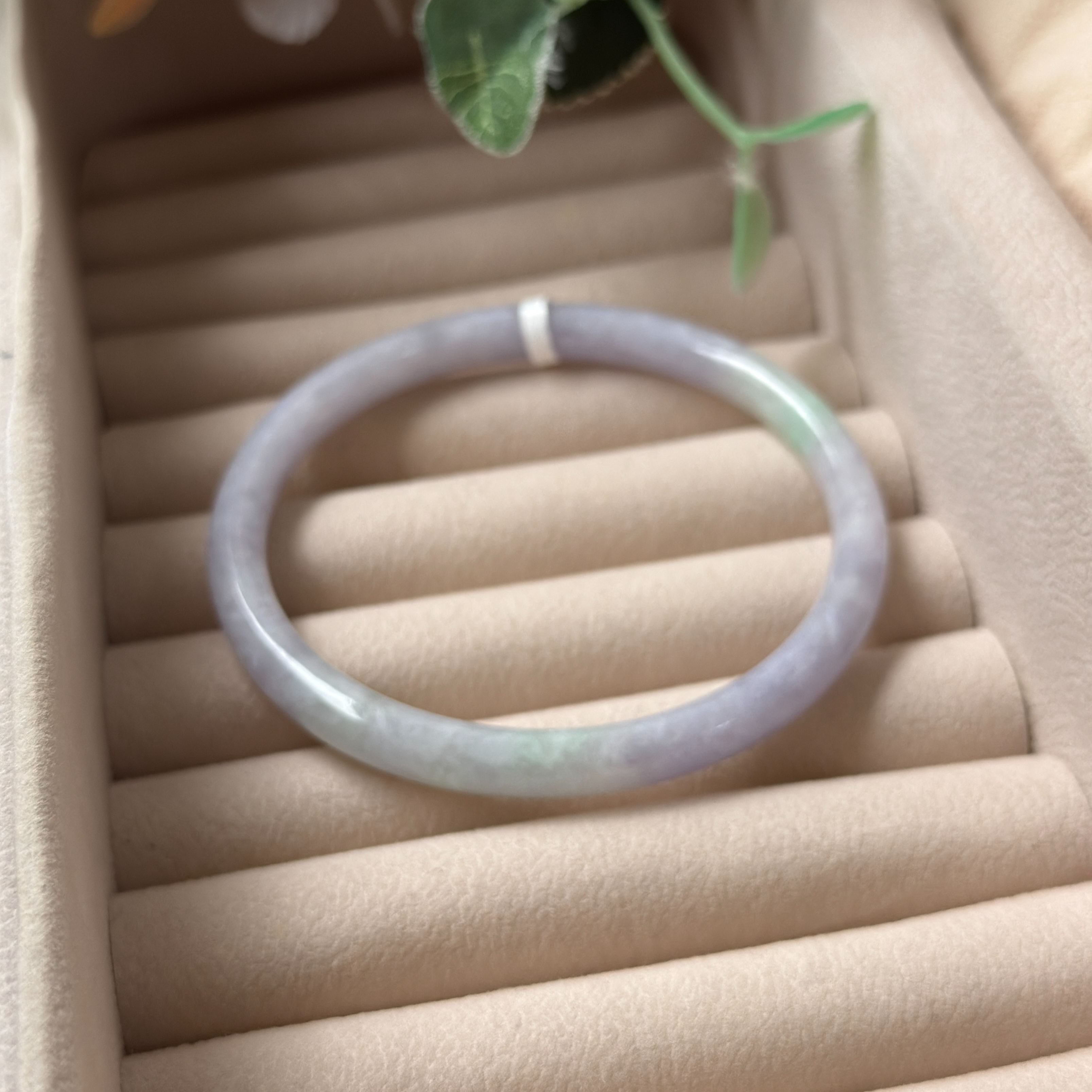 Grade A Dainty Lavender Green Jade Yuan Tiao Bangle - S65+/28.5g