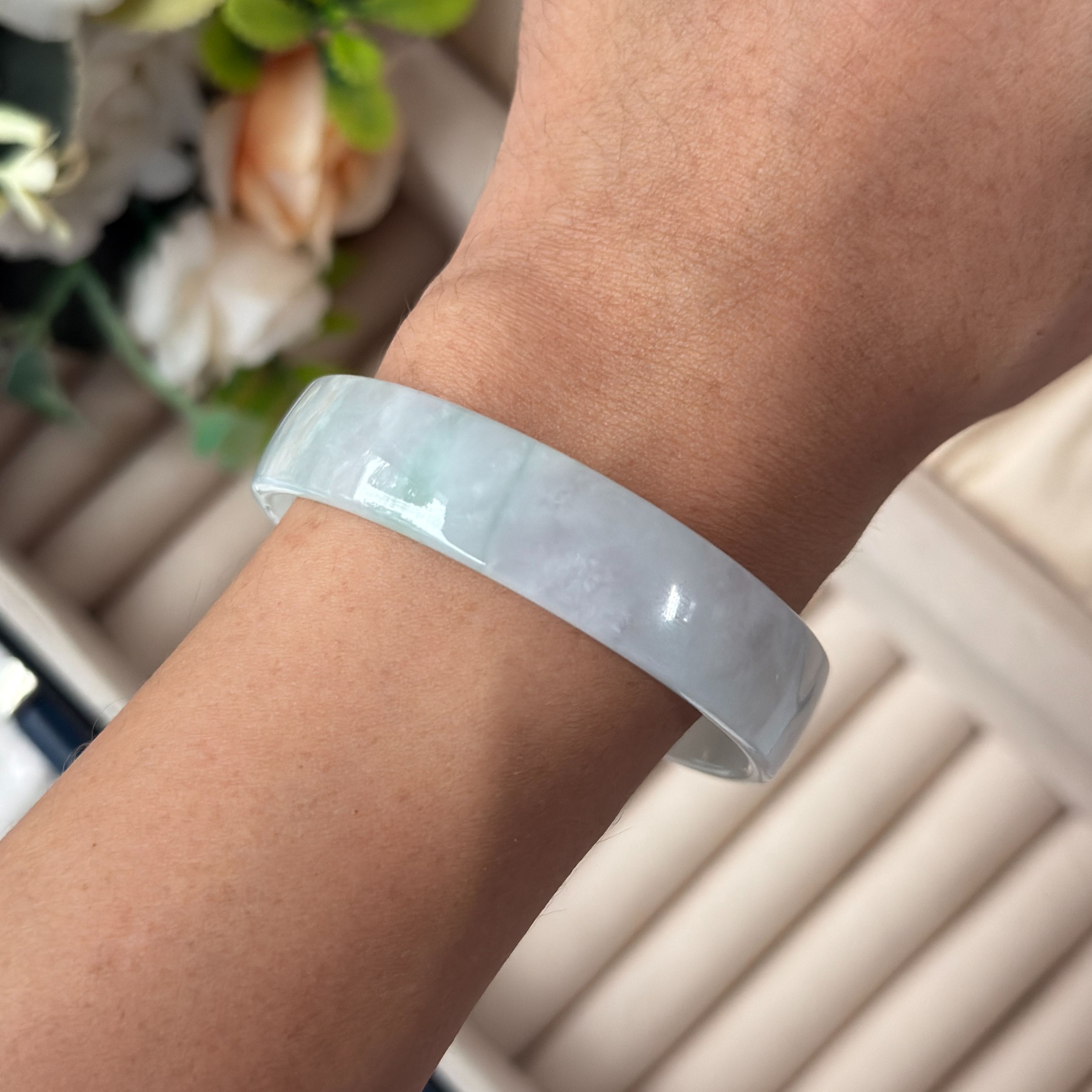 Grade A Spring Green Jade Princess Bangle - S52+/23.9g