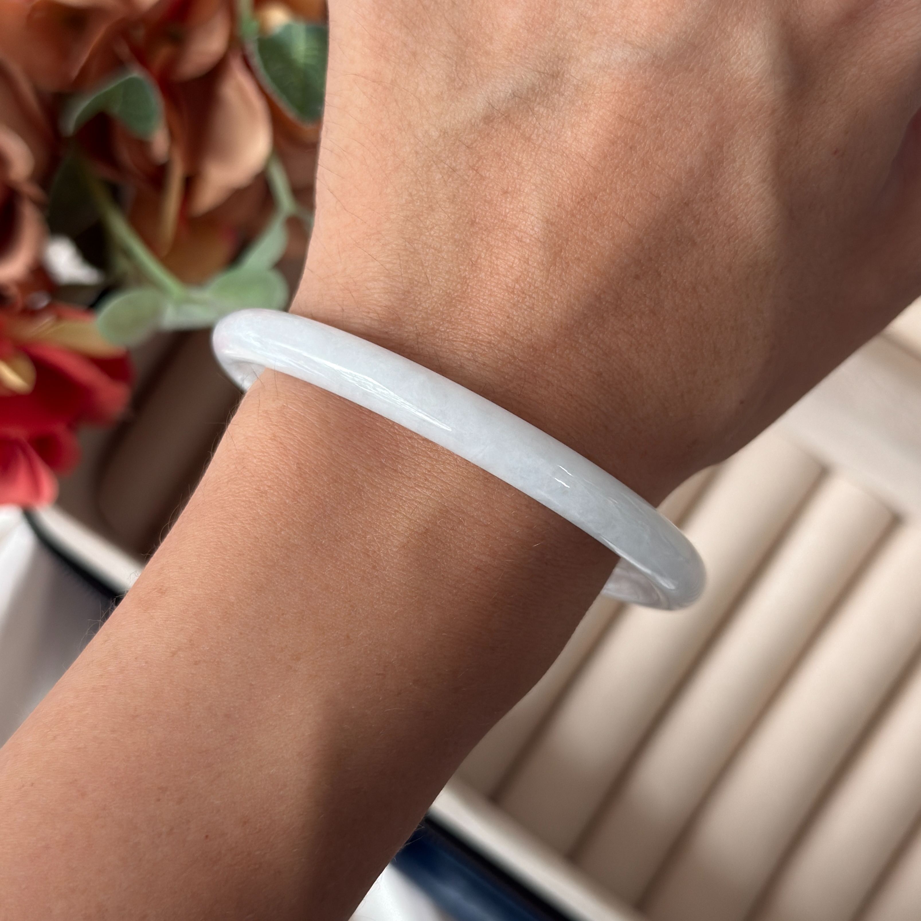 Grade A Lily White Jade Bangle - S55+/23.5g