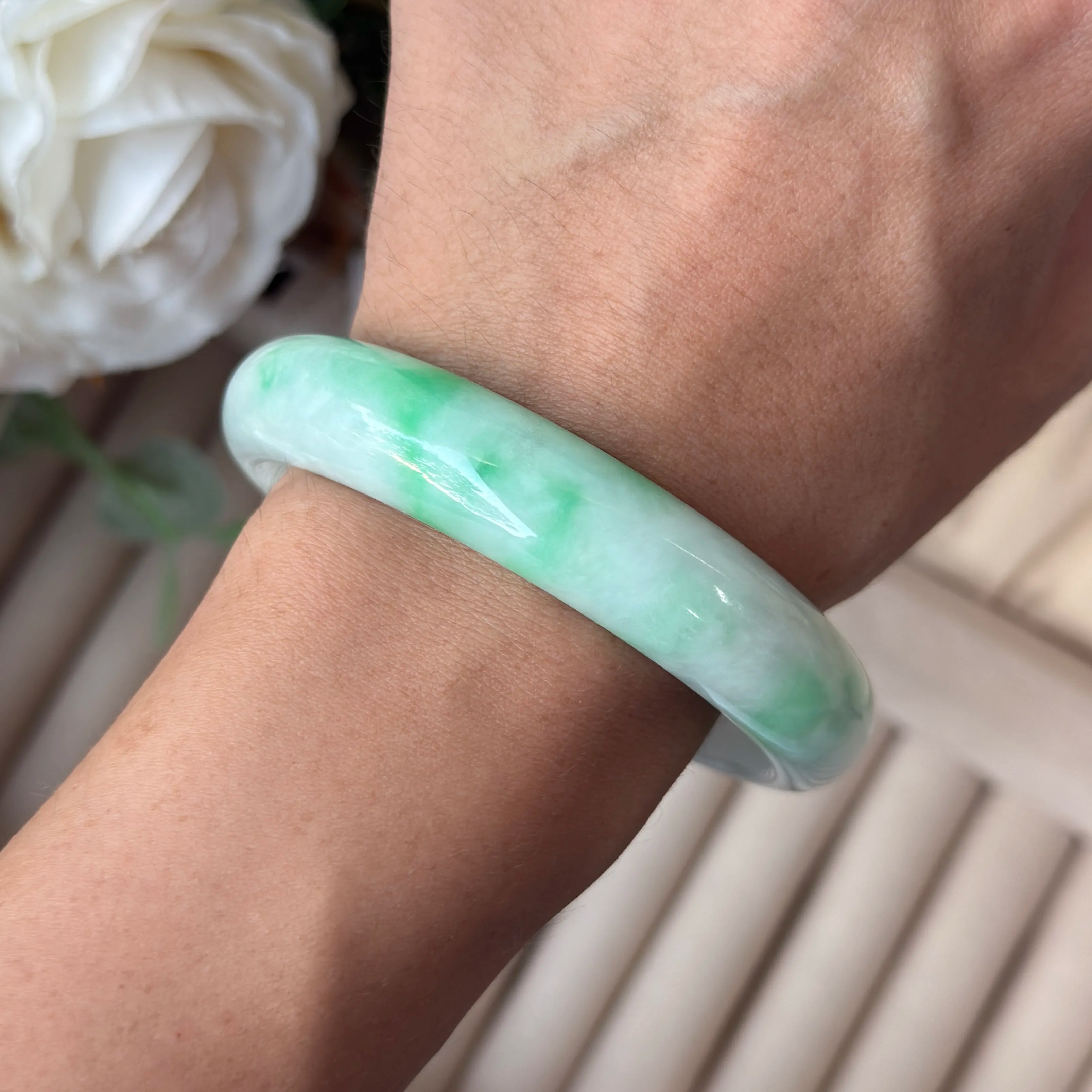 Grade A Apple Green Jade Bangle - S59/58.8G - ATM