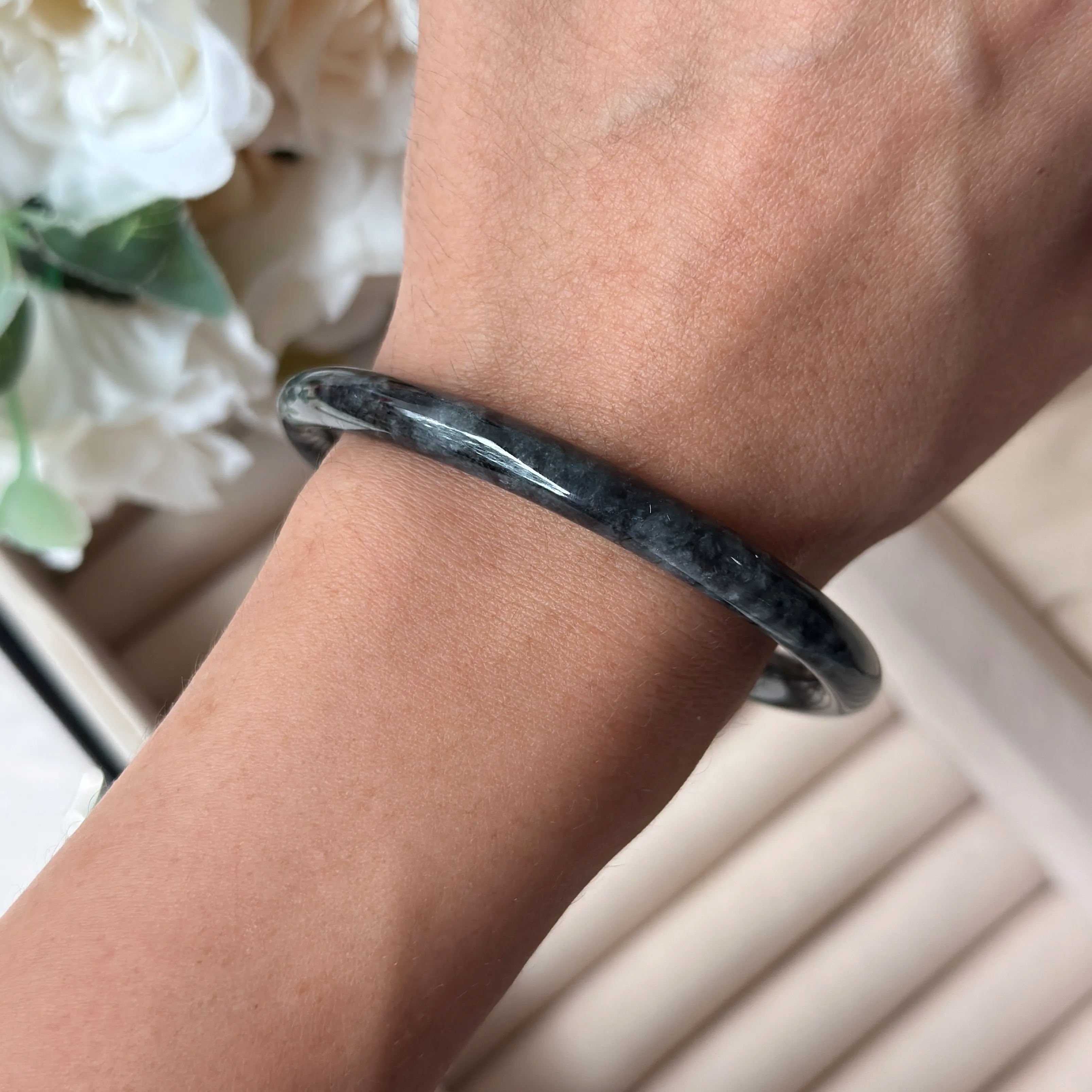 Grade A Ash Grey Ding Dang Jade Bangle - S56+/20.4g - EM