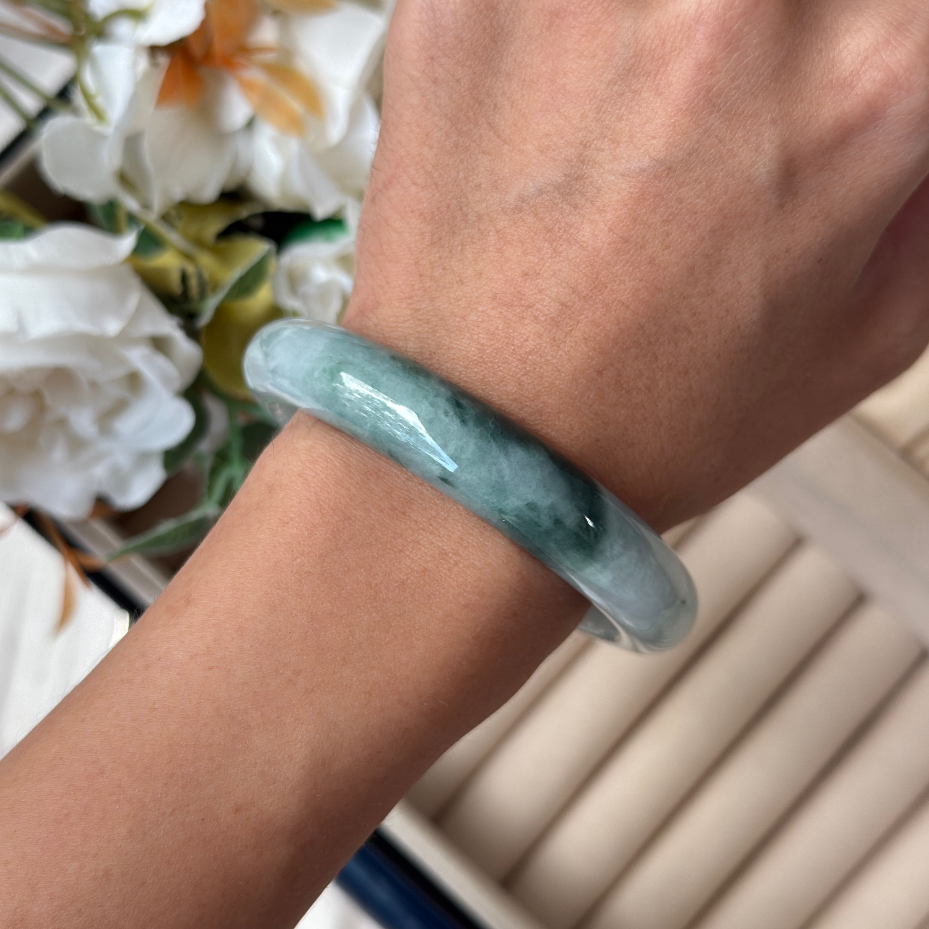 Grade A Gummy Flora Green Jade Bangle - S57/56.8g