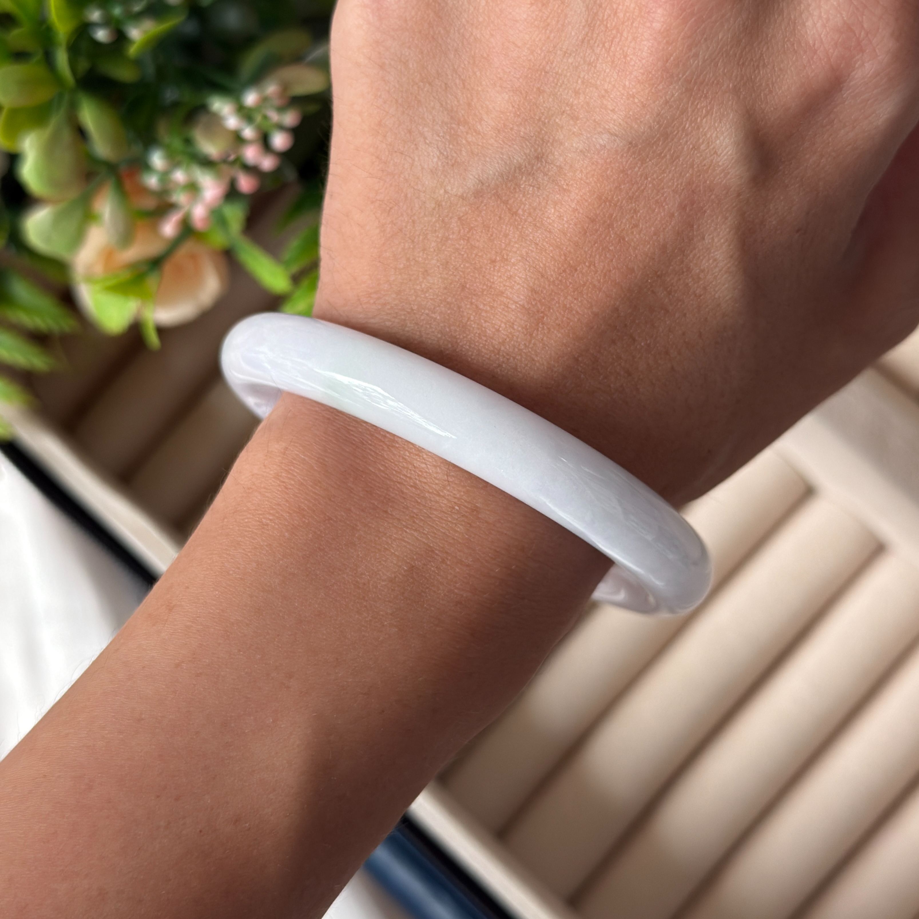 Grade A Soft Lavender Yuan Tiao Jade Bangle - S54+/48.9g