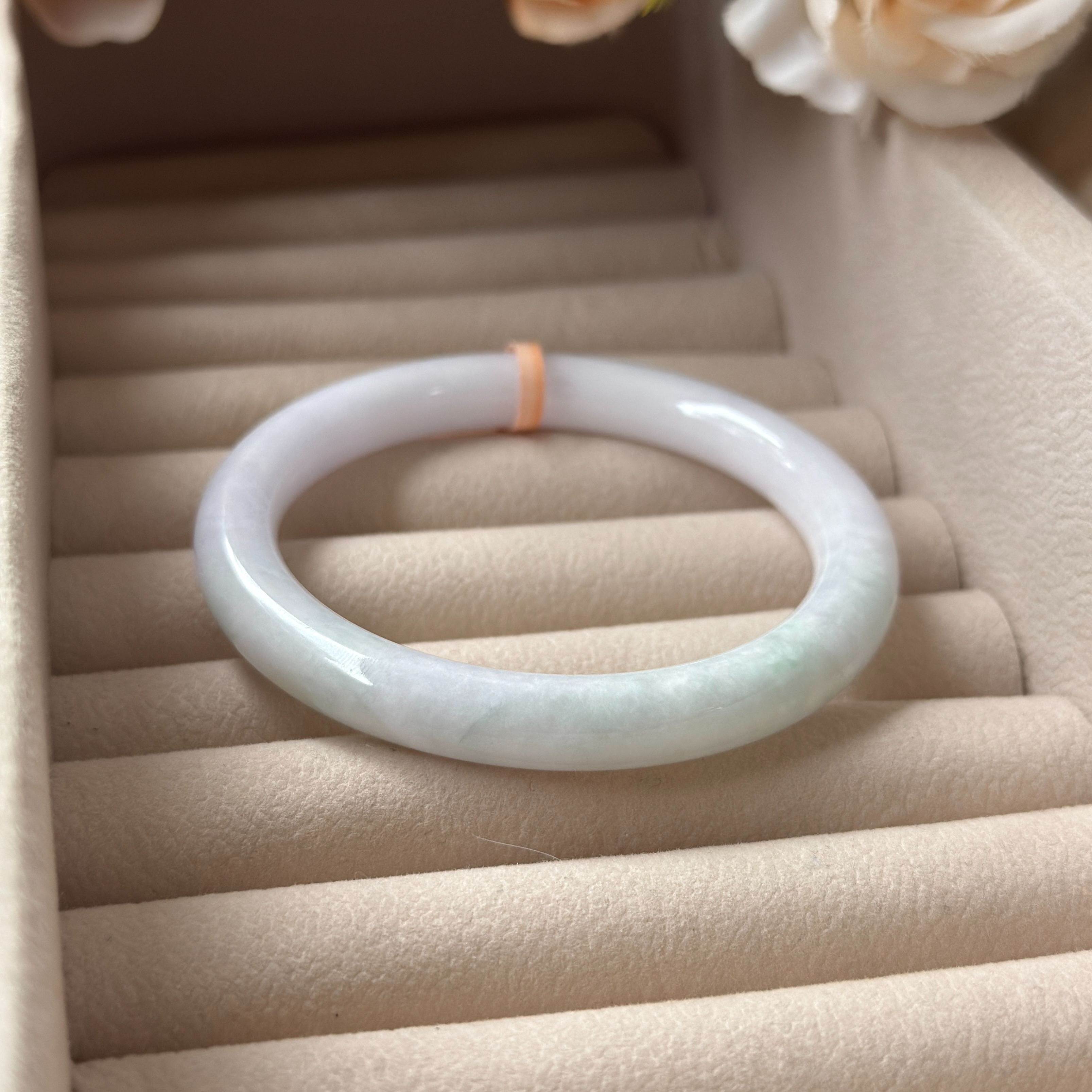 Grade A Soft Lavender Green Yuan Tiao Jade Bangle - S56/40.5g