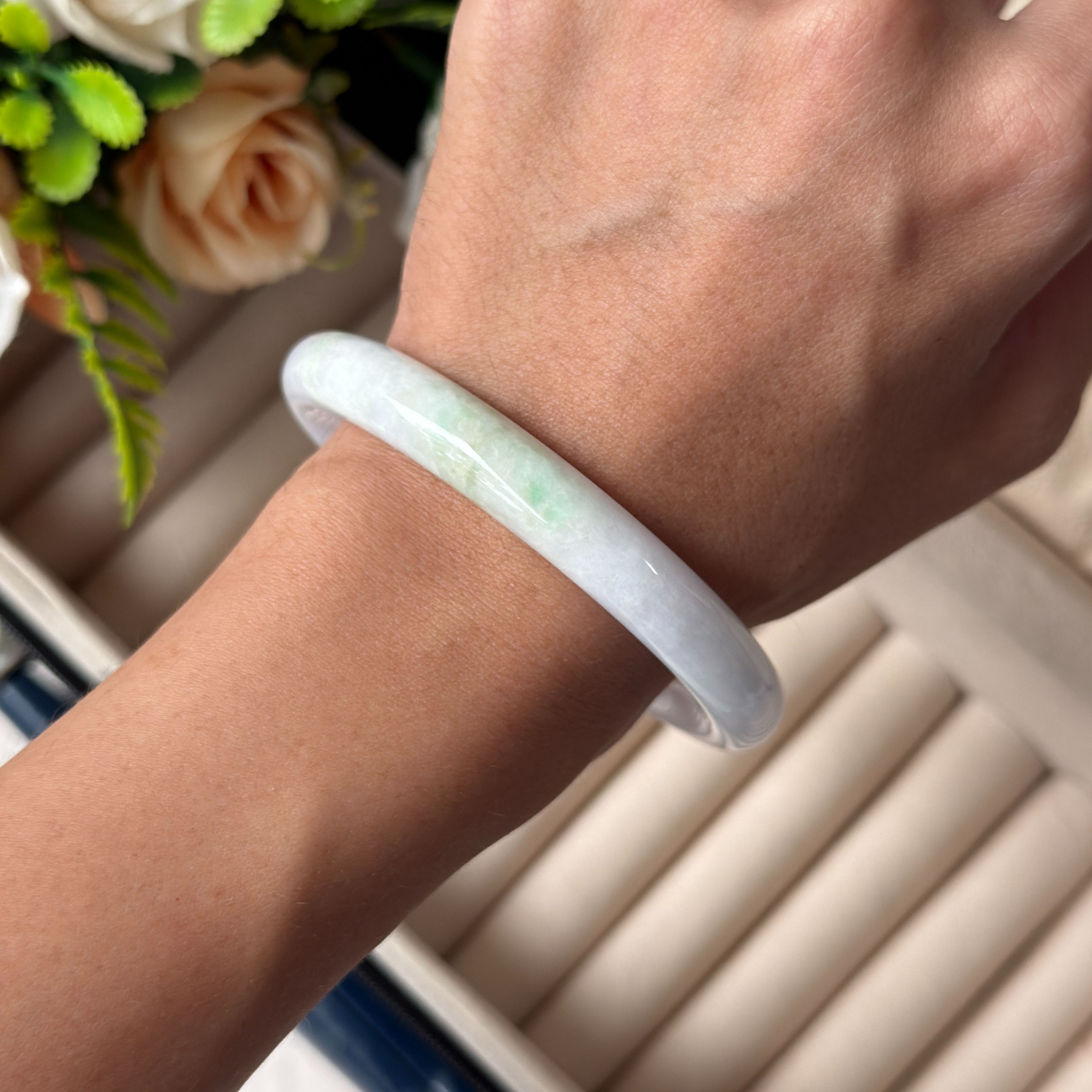 Grade A Soft Lavender Green Yuan Tiao Jade Bangle - S55+/43.9g