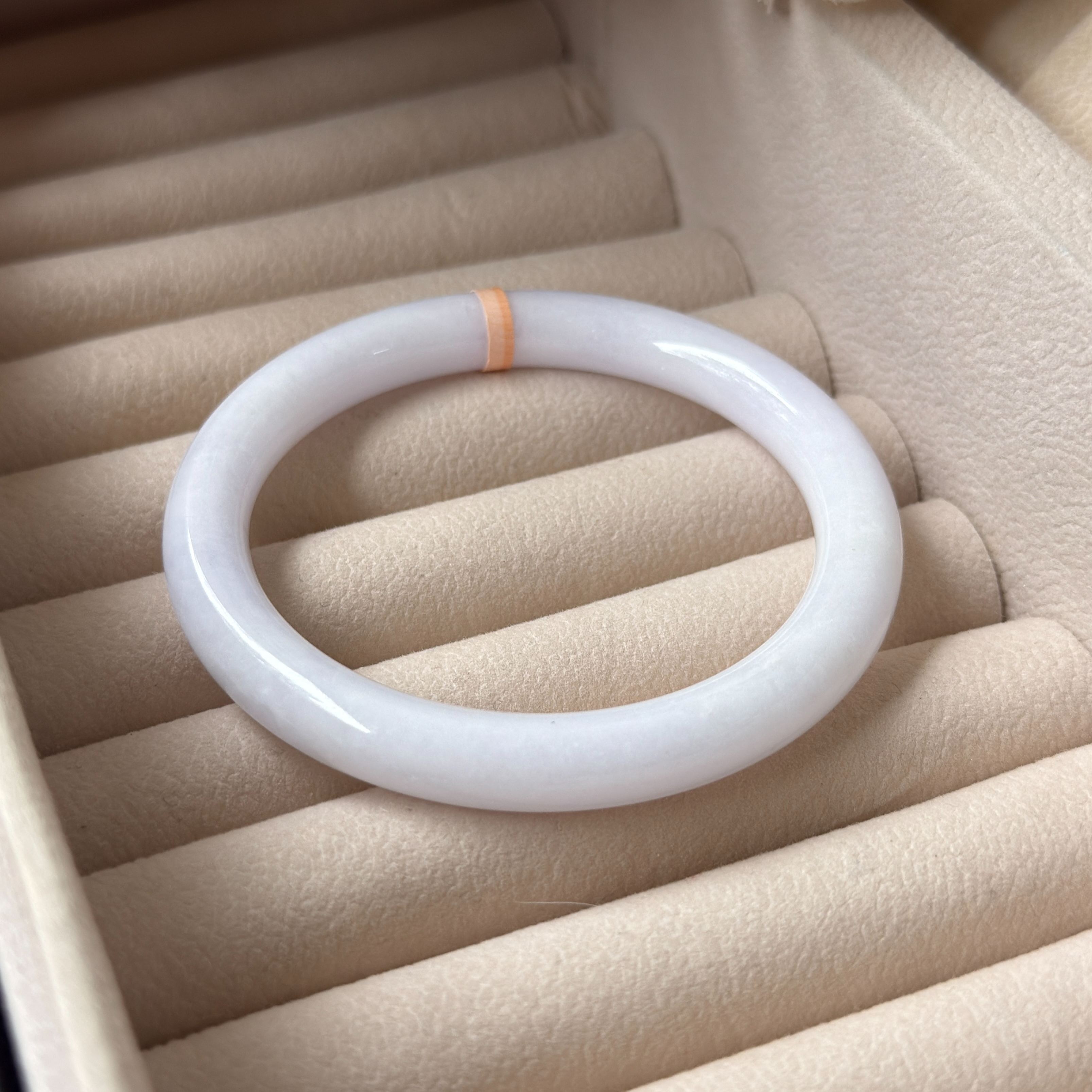 Grade A Soft Lavender Yuan Tiao Jade Bangle - S56+/38.3g