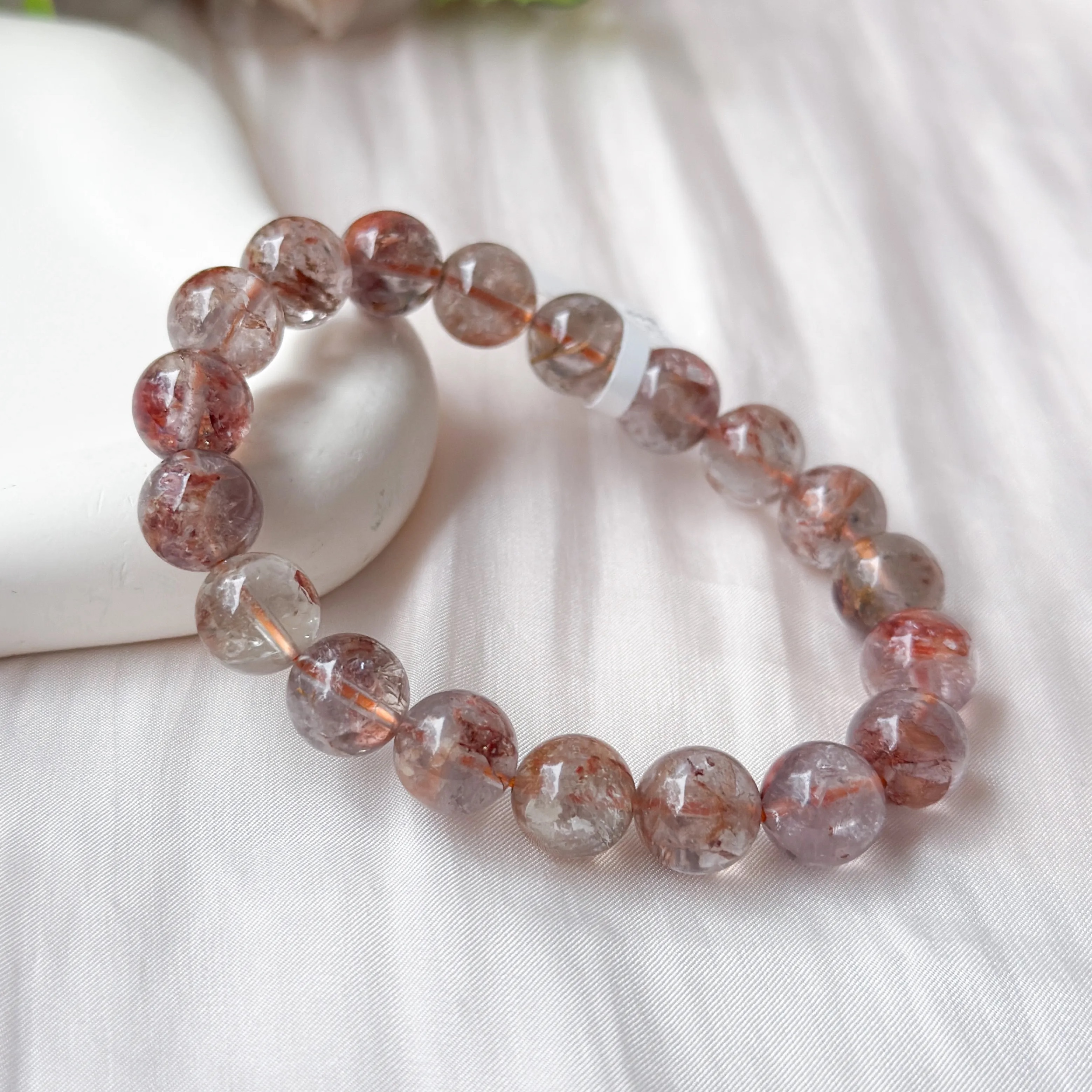 Skeletal Quartz 10mm AAA Bracelet