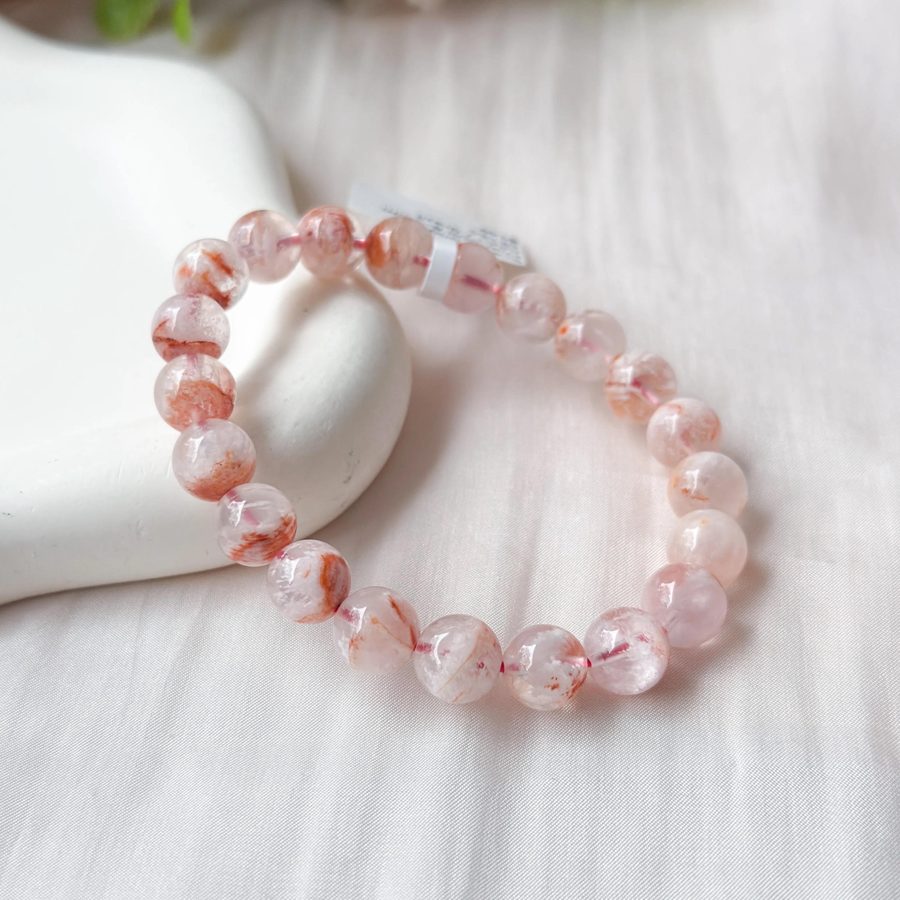 Scarlet Snow Phantom 8-9mm AAA+ Bracelet