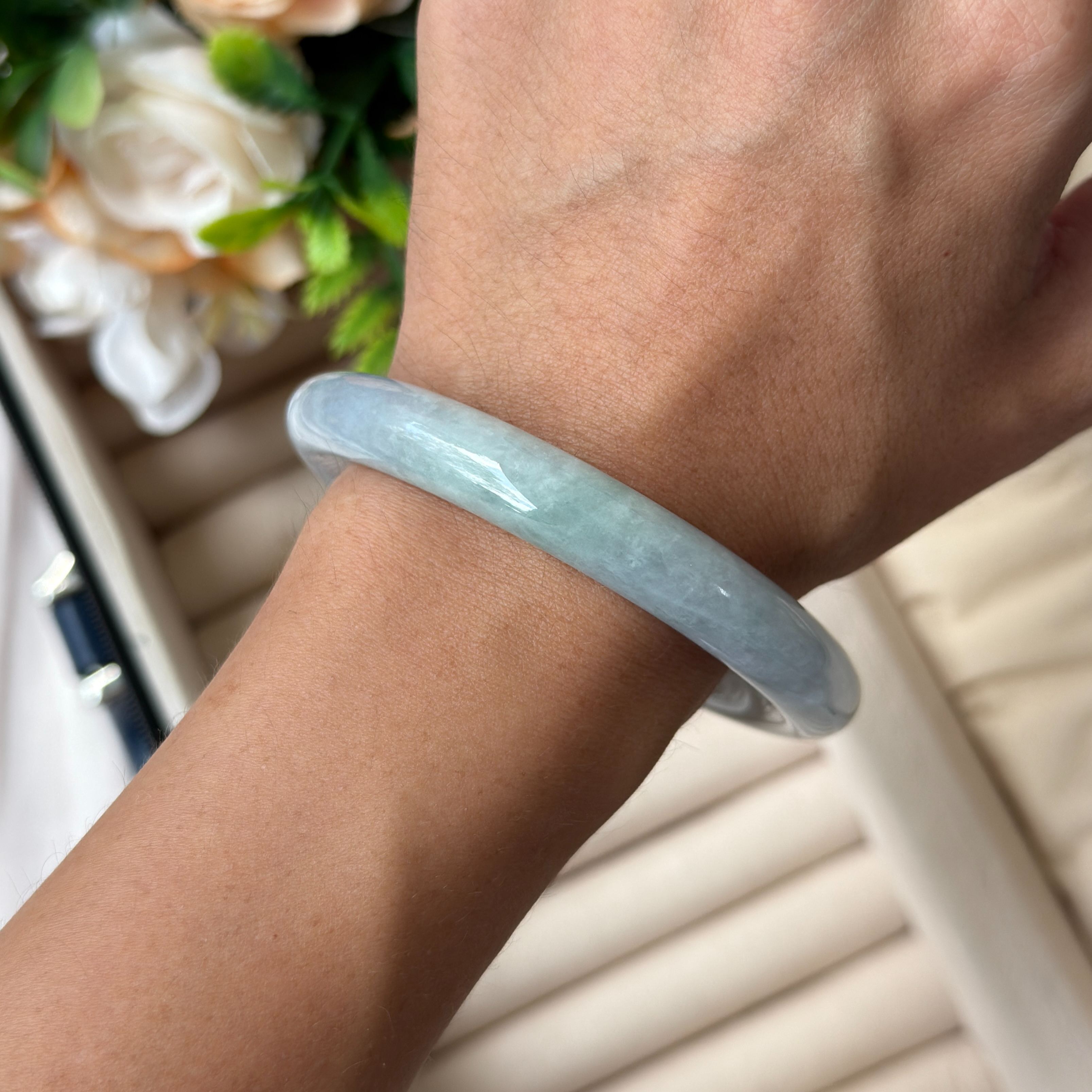 Grade A Periwinkle Lavender Jade Bangle - S60+/40g