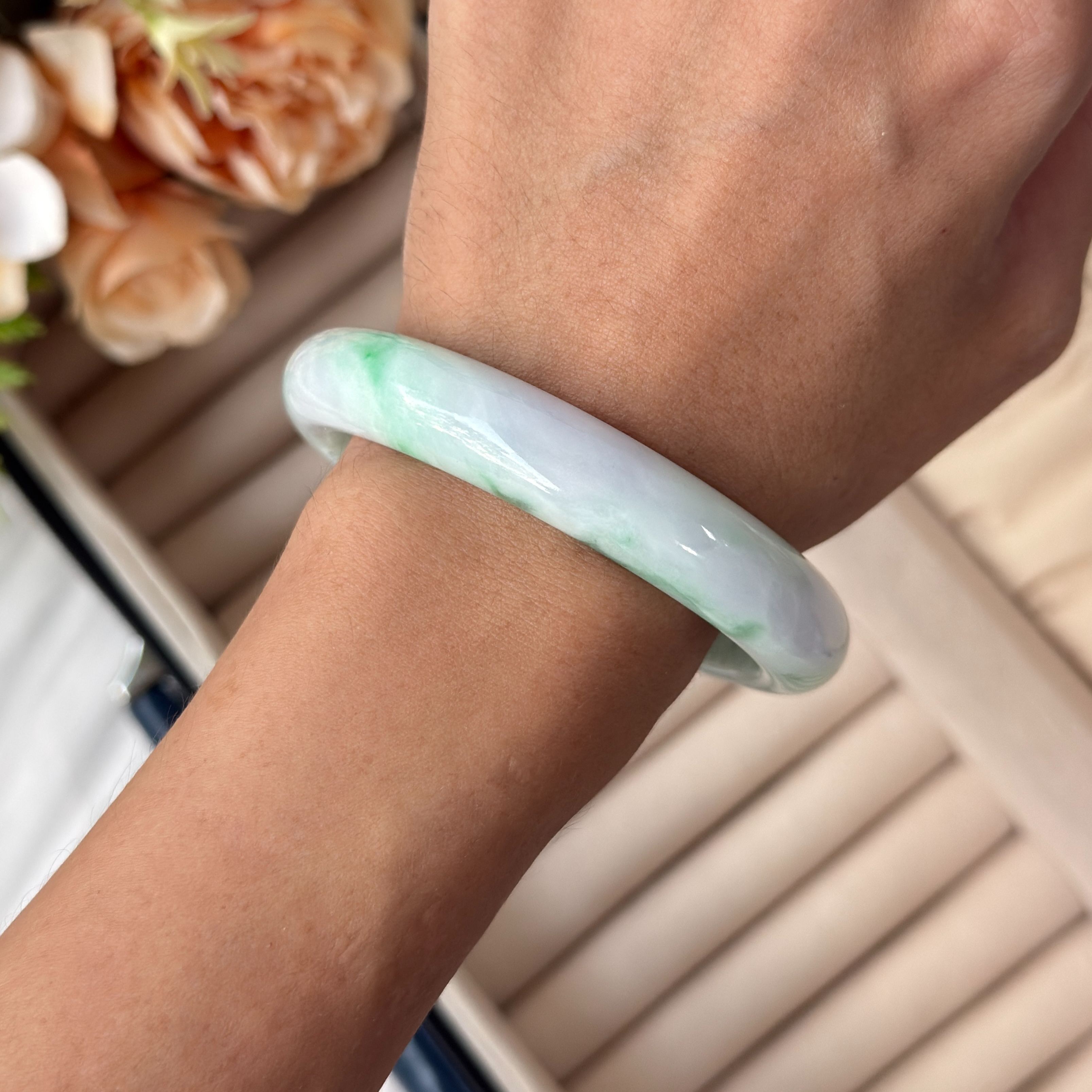 Grade A Lavender Flora Green Jade Bangle - S58/60.9g
