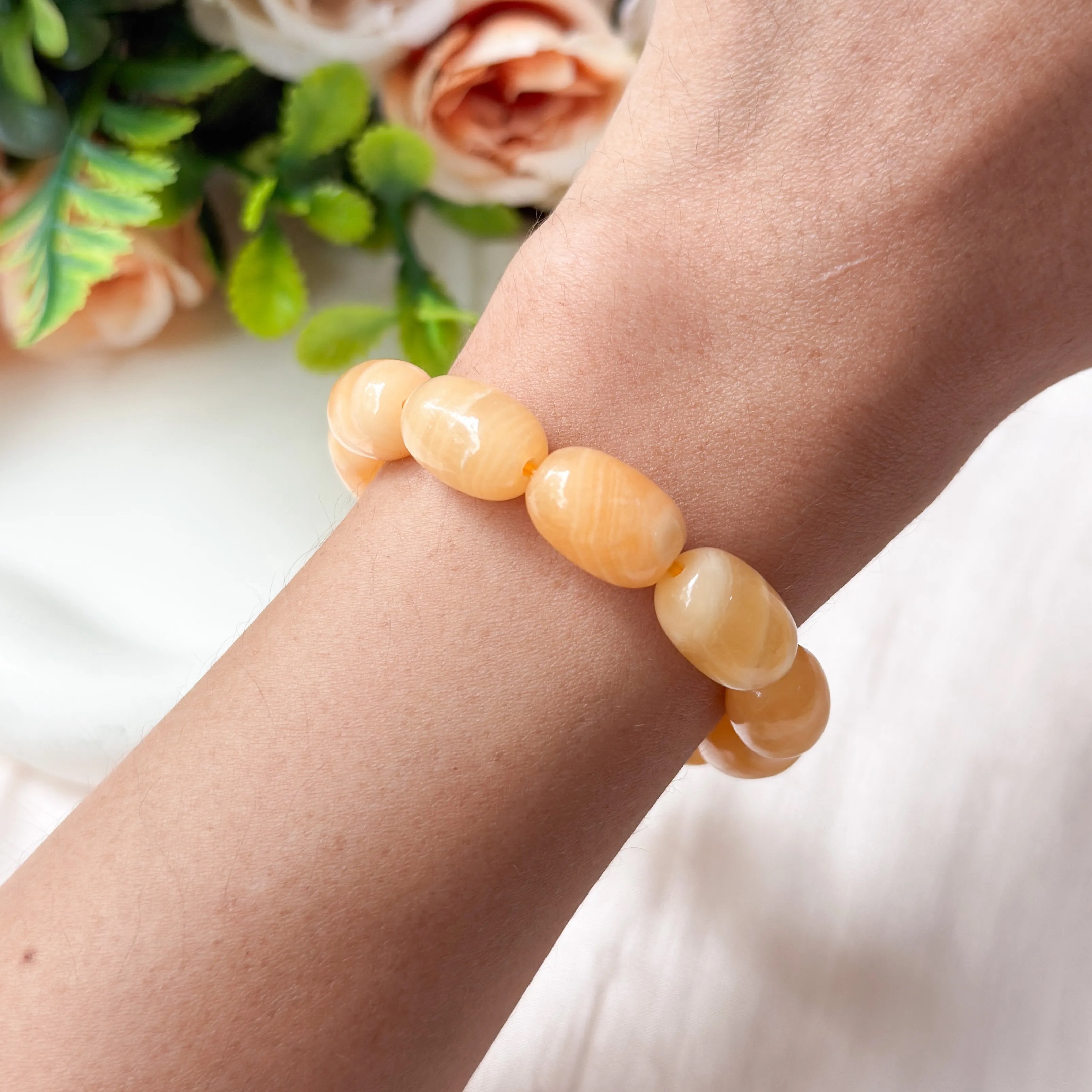 Golden Tridacna Gigas Oval Canister AAA Bracelet