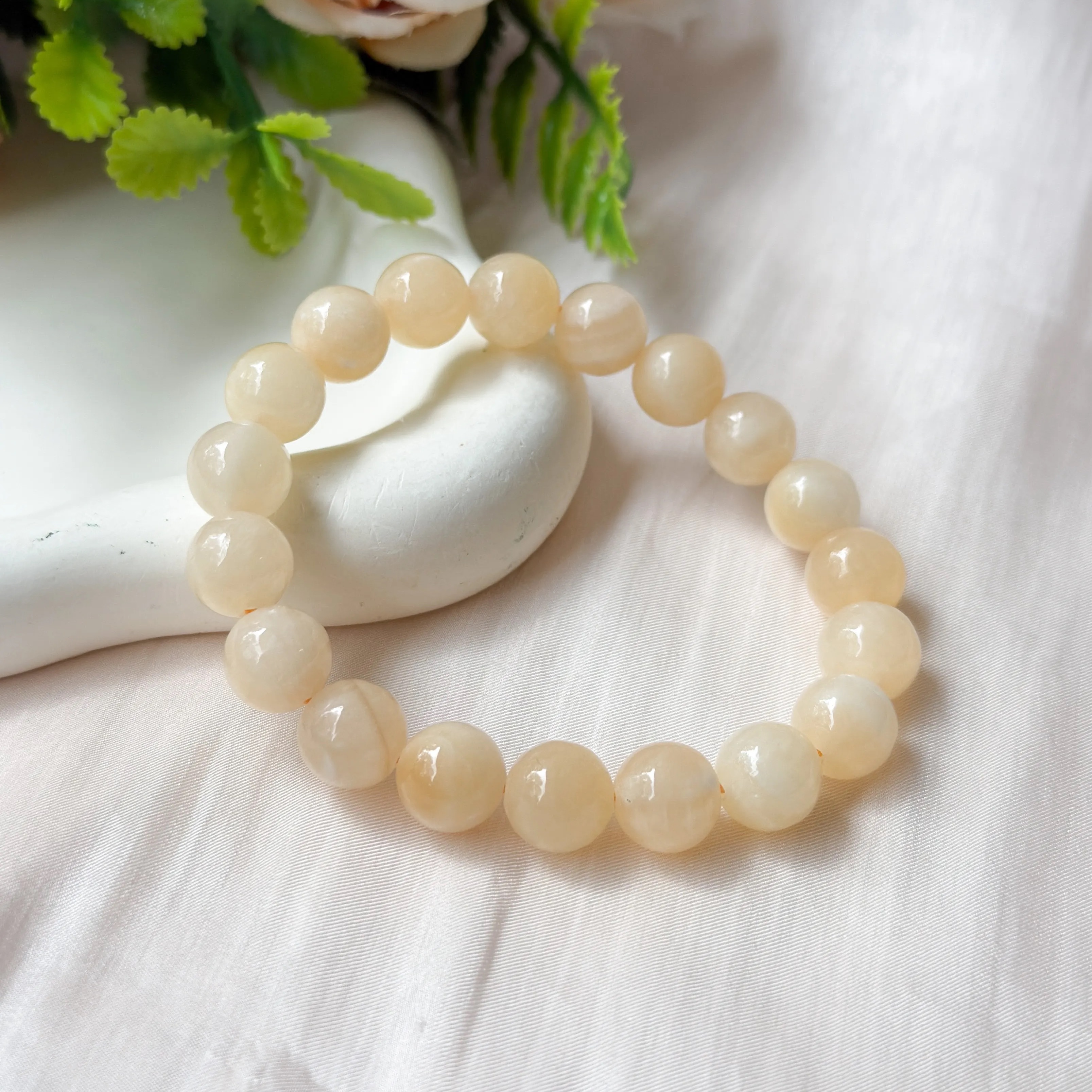 Golden Tridacna Gigas 10mm AAA Bracelet