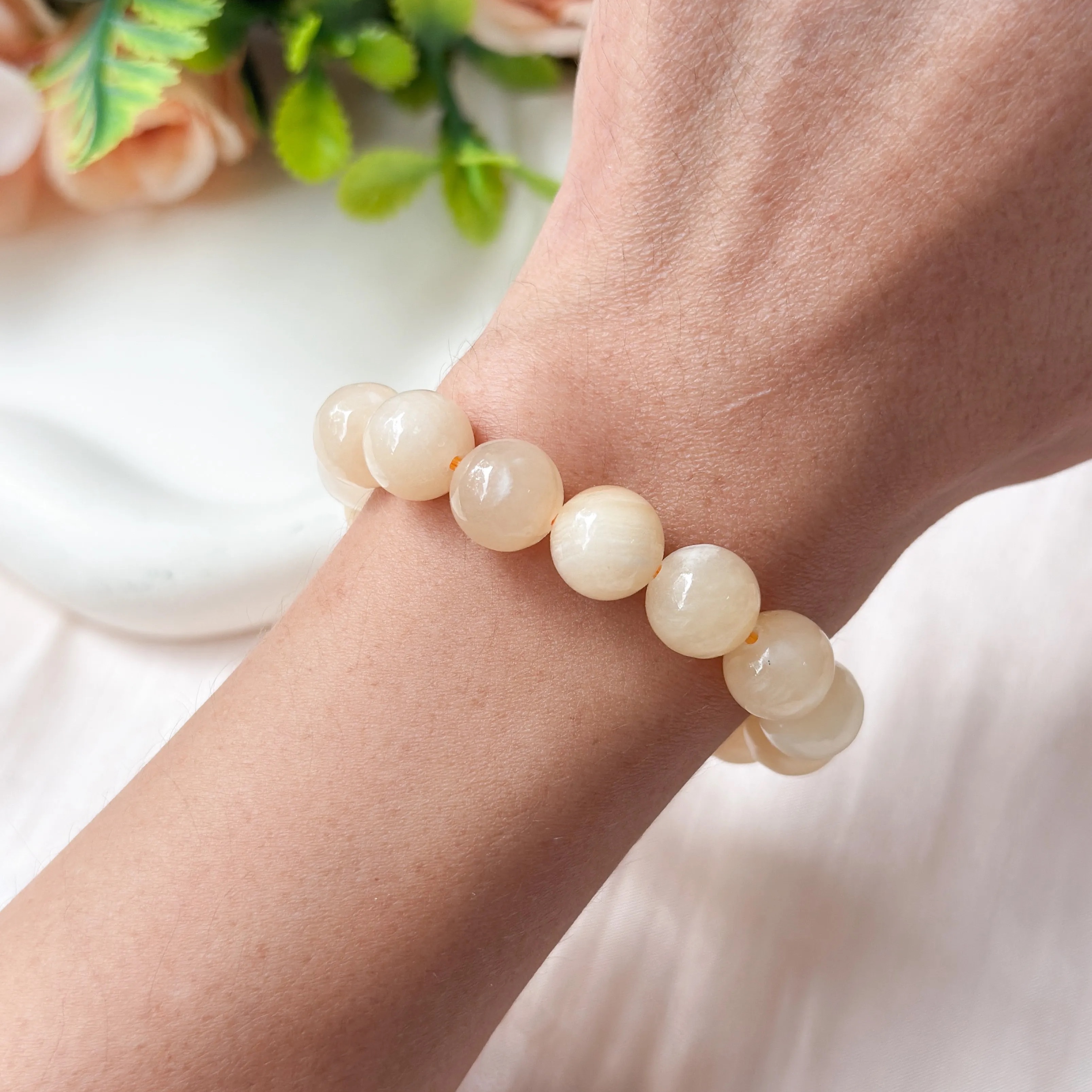 Golden Tridacna Gigas 10mm AAA Bracelet