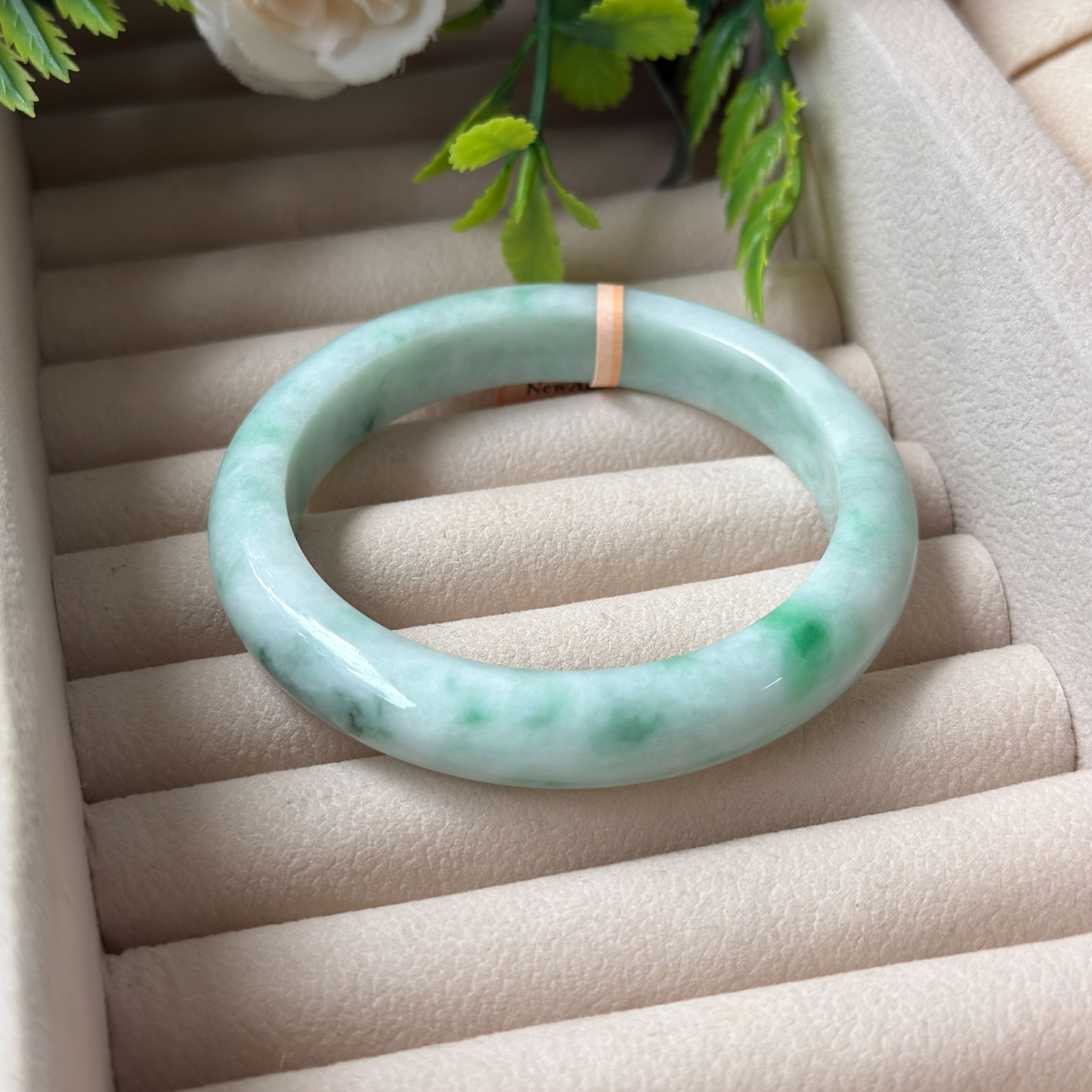 Grade A Cloudgrove Jade Bangle - S58/59g