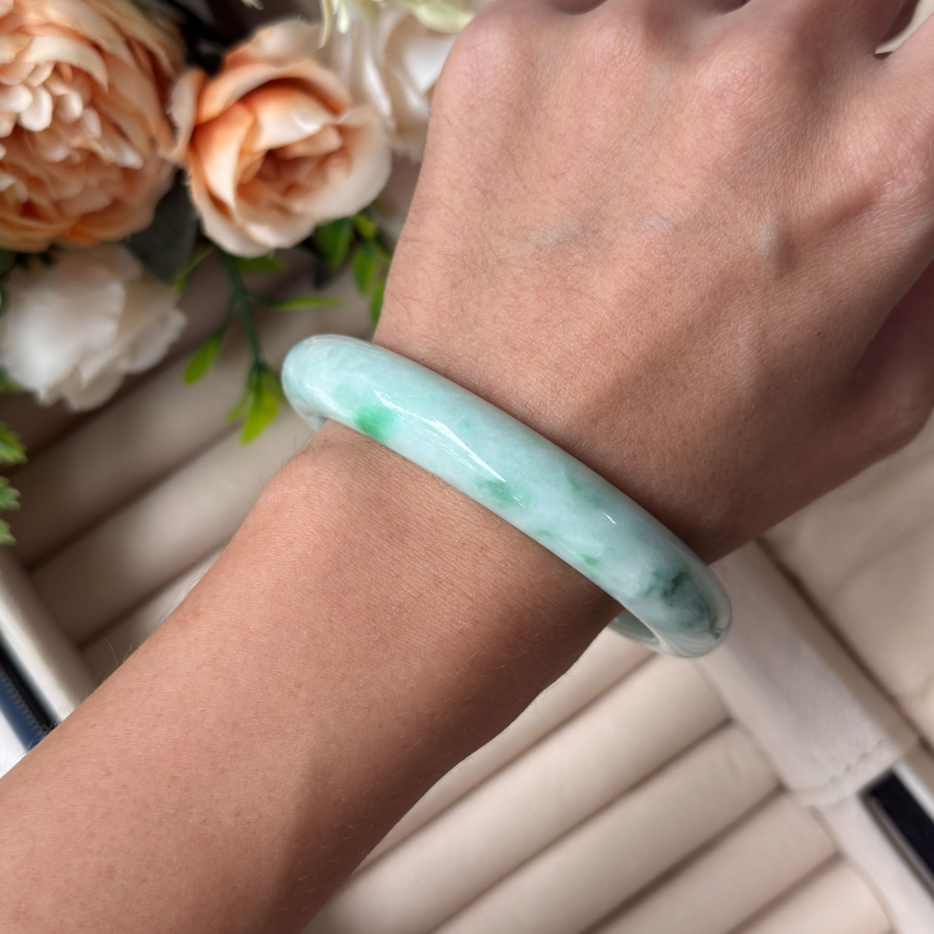 Grade A Cloudgrove Jade Bangle - S58/59g