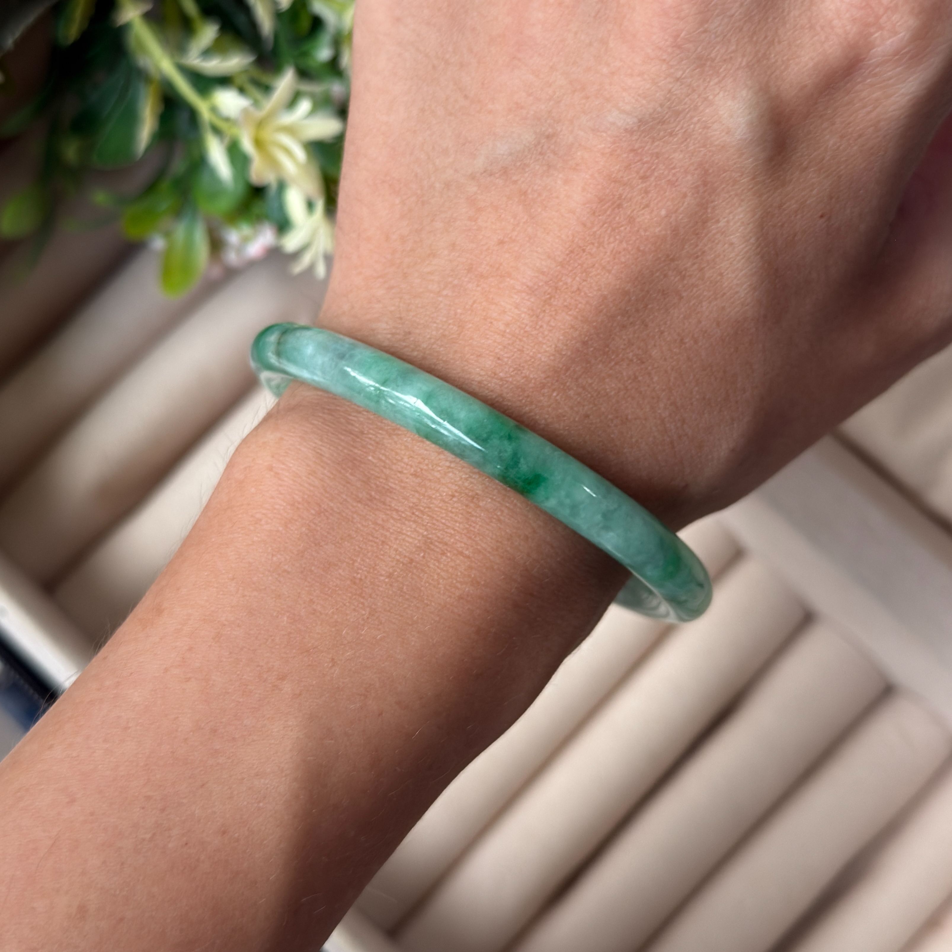 Grade A Frosty Piao Hua Jade Yuan Tiao Bangle - S54/23g