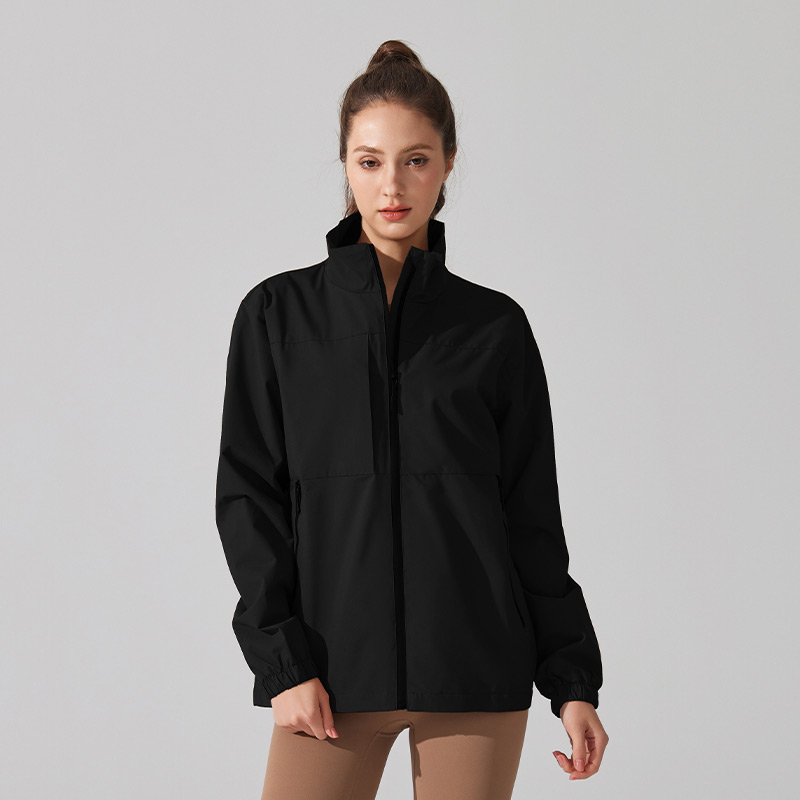 Windproof, Waterproof, Stain-proof, Loose stand-up collar, Breathable jacket