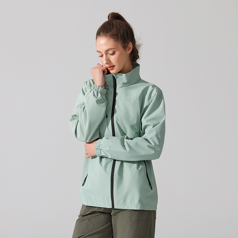 Windproof, Waterproof, Stain-proof, Loose stand-up collar, Breathable jacket