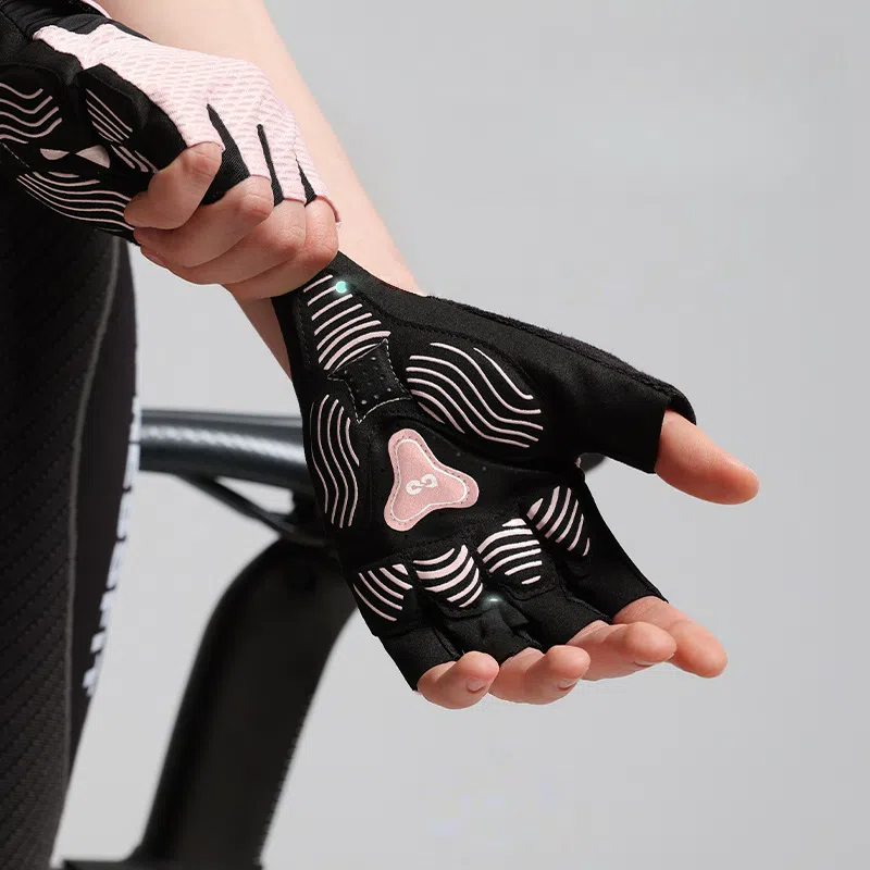 Breathable, Wear-resistant, Shock-absorbing, Non-slip, Outdoor cycling, Sports and fitness half-finger gloves