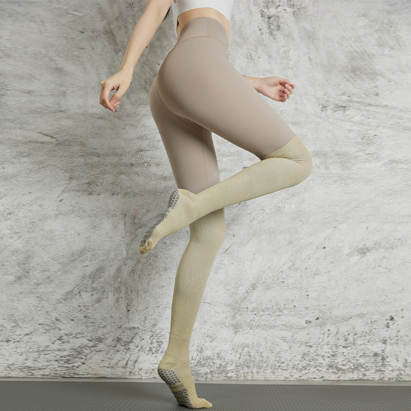 Slim knee-length non-slip stockings
