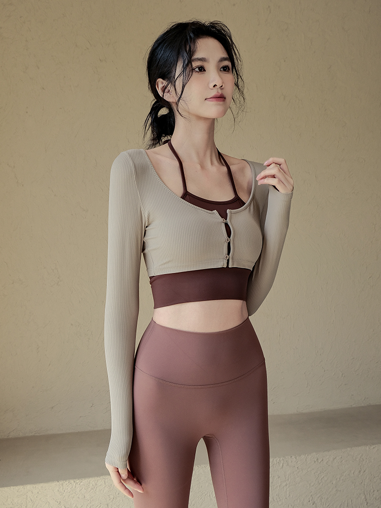 Fake two-piece long sleeves with chest pad
