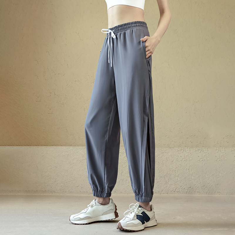 Loose mesh casual trousers
