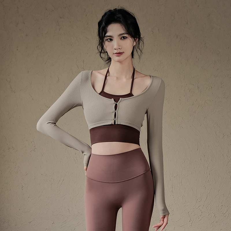 Fake two-piece long sleeves with chest pad