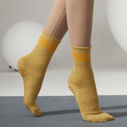 Striped non-slip mid-calf socks