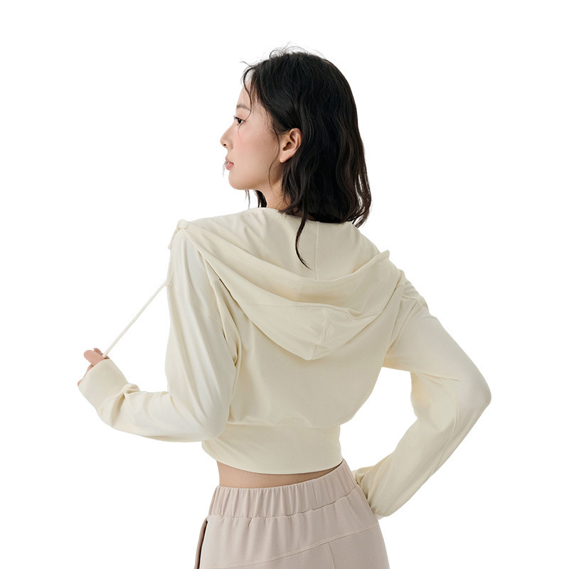 Hooded adjustable hat cord gym top