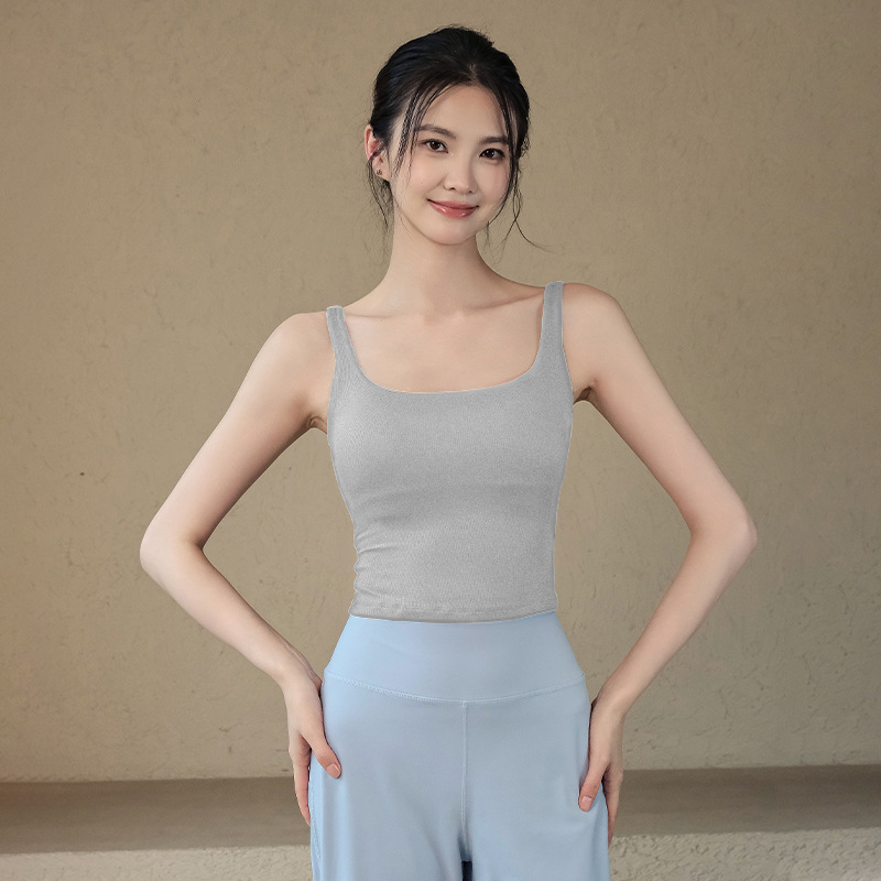 Ribbed back-resistant shock bra