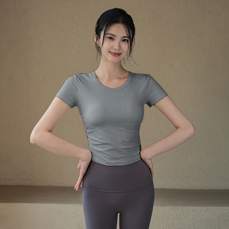 Slim and slim short sleeves