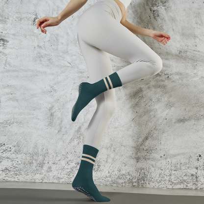 Striped non-slip mid-calf socks