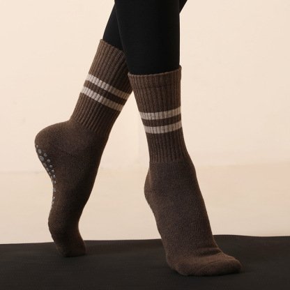 Striped non-slip mid-calf socks