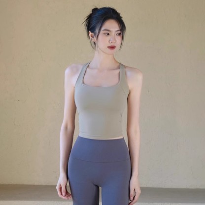 Shockproof gathers beautiful back