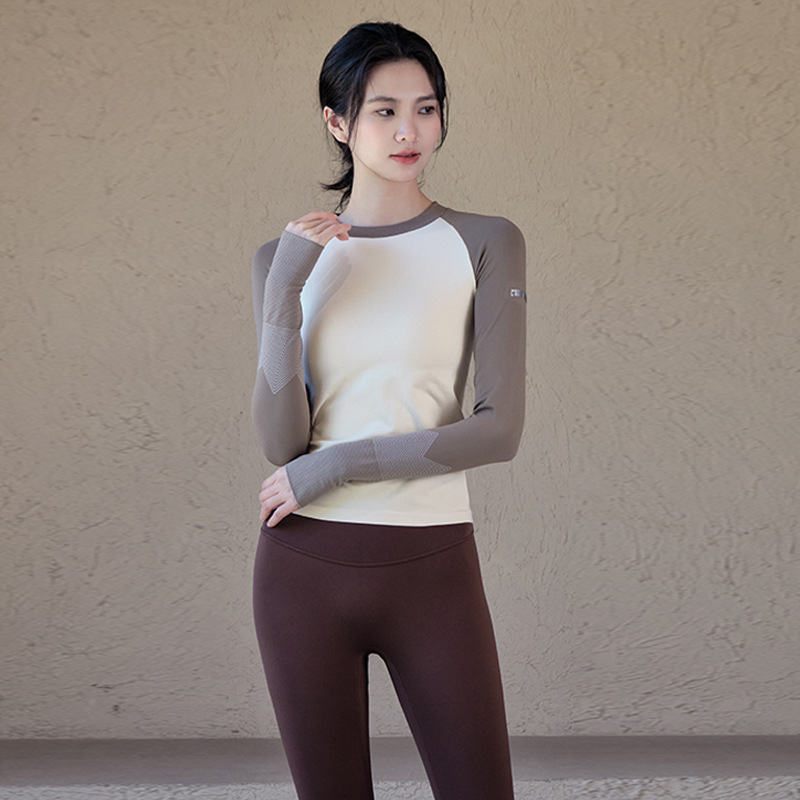 Slim fit long sleeve